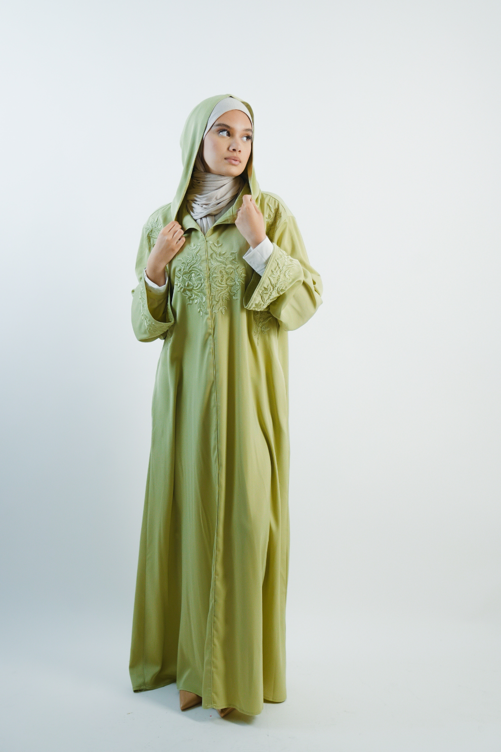 Robe orientale longue avec capuche