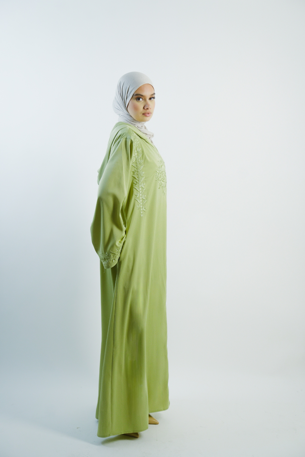 Robe orientale longue avec capuche