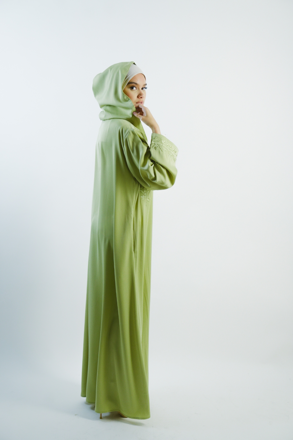 Robe orientale longue avec capuche