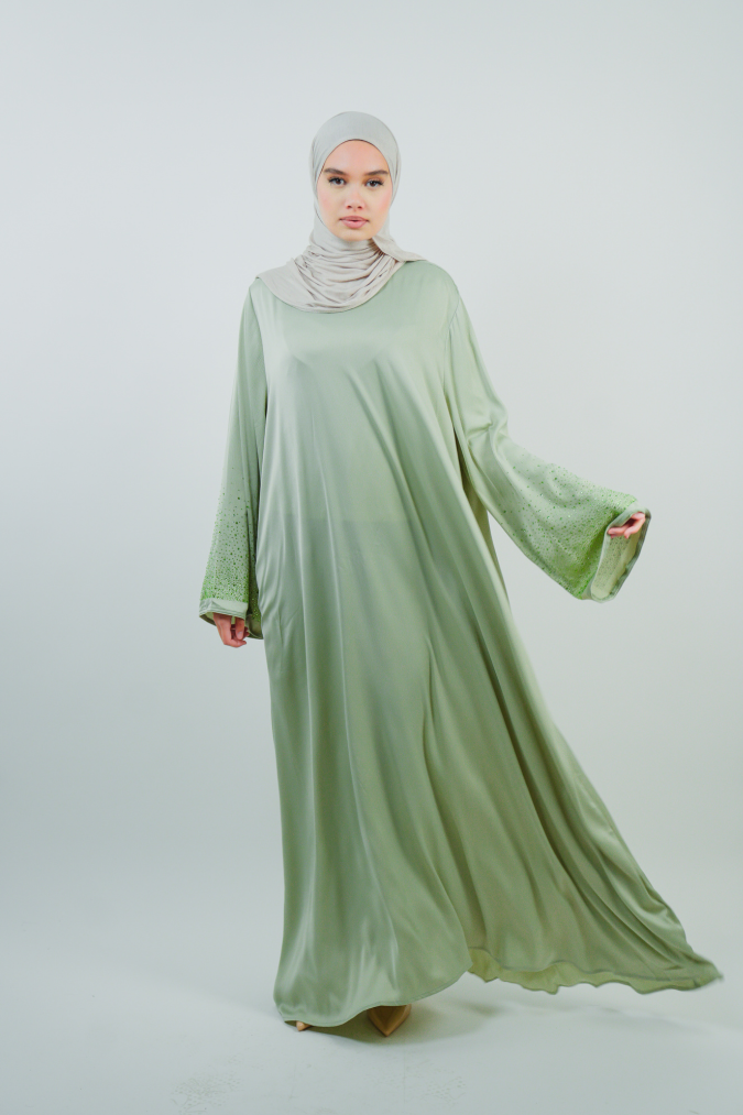 Robe longue orientale évasée avec éclat de strass