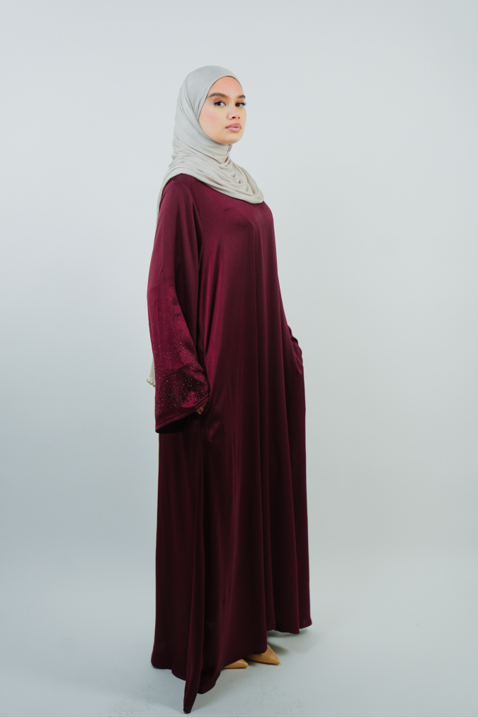 Robe longue orientale évasée avec éclat de strass