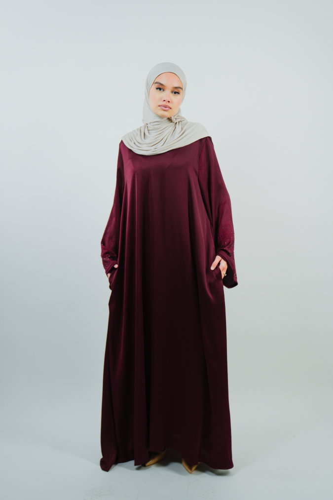 Robe longue orientale évasée avec éclat de strass