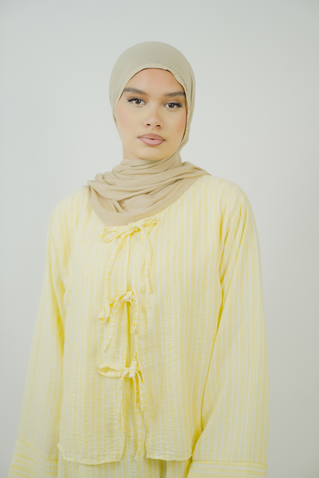 Ensemble robe et gilet court à noeud à rayure