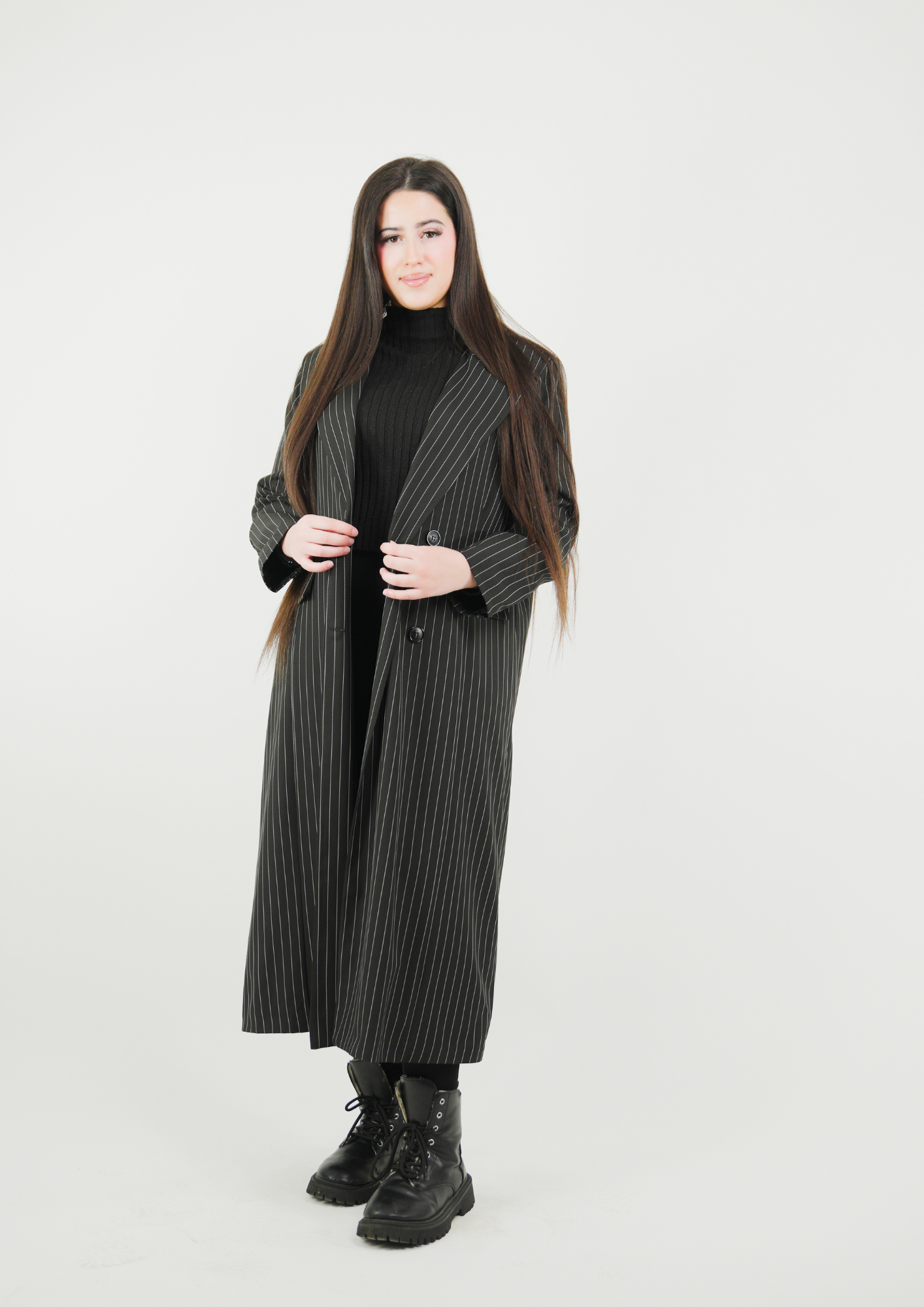 Veste longue classique à rayures fines – produit proposé sur Souk Dubaï