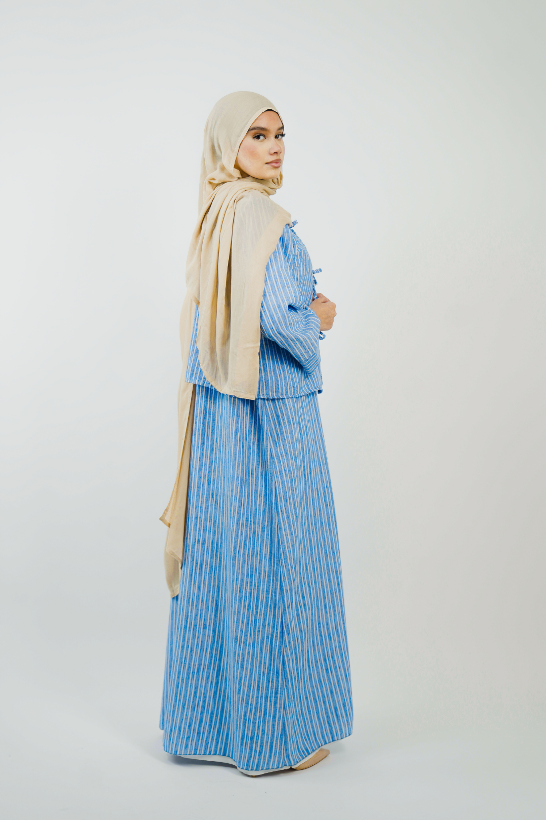 Ensemble robe et gilet court à noeud à rayure