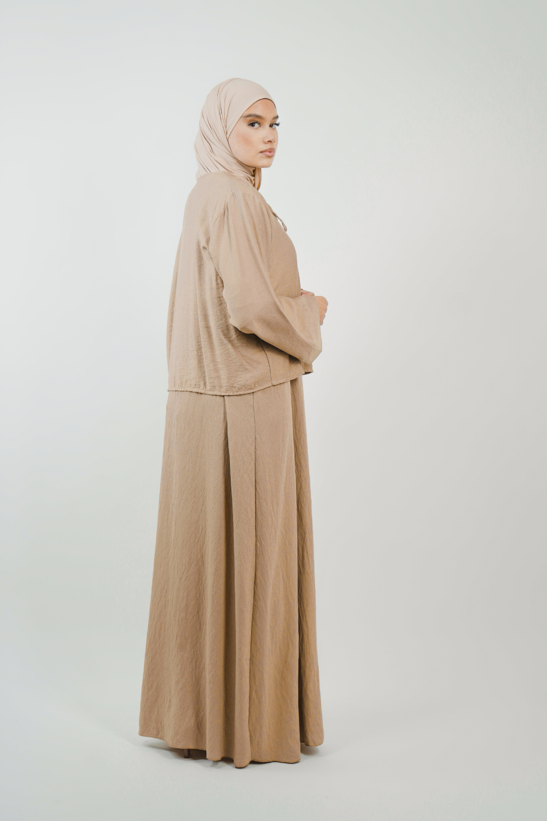 Ensemble longue robe et gilet court noué
