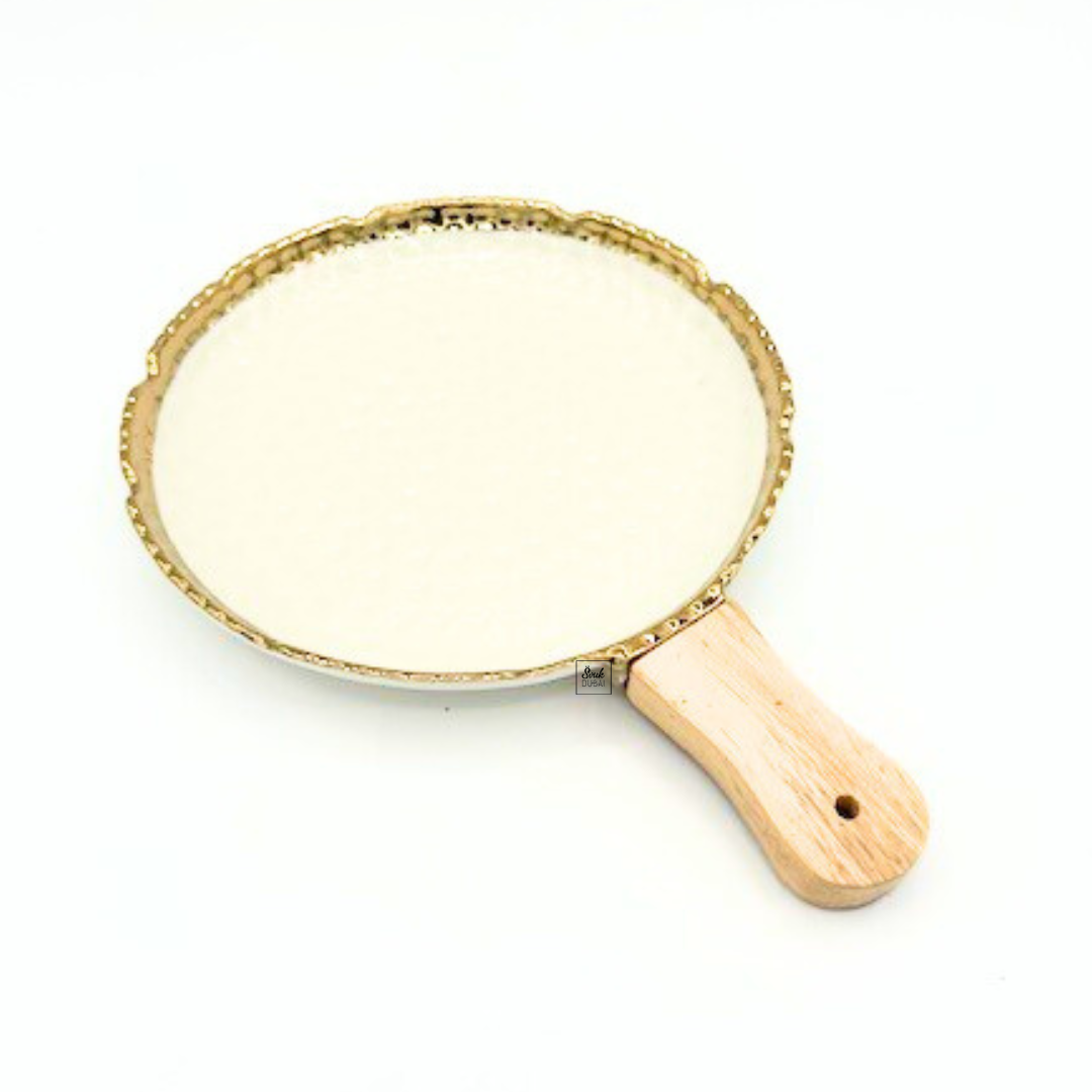 Plat rond avec poigné – produit proposé sur Souk Dubaï