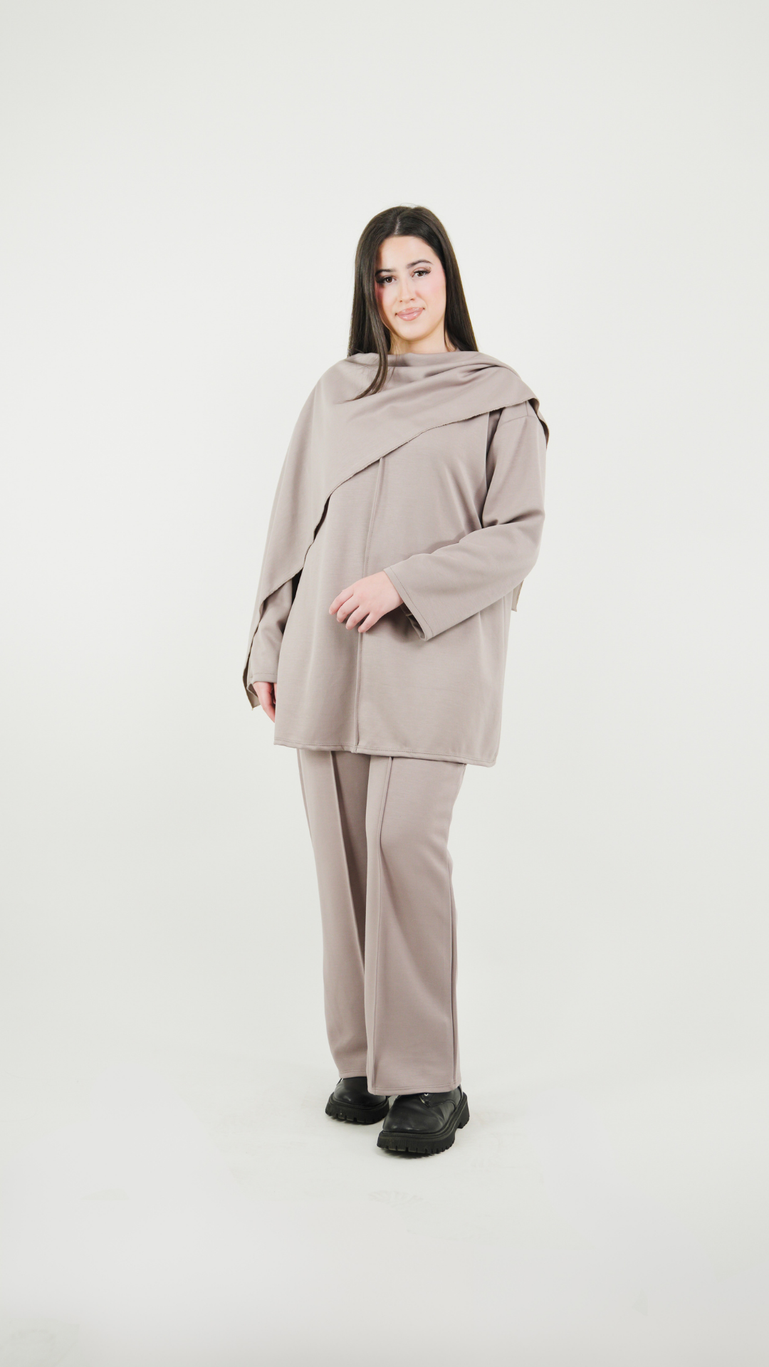 Ensemble pantalon avec pull cape