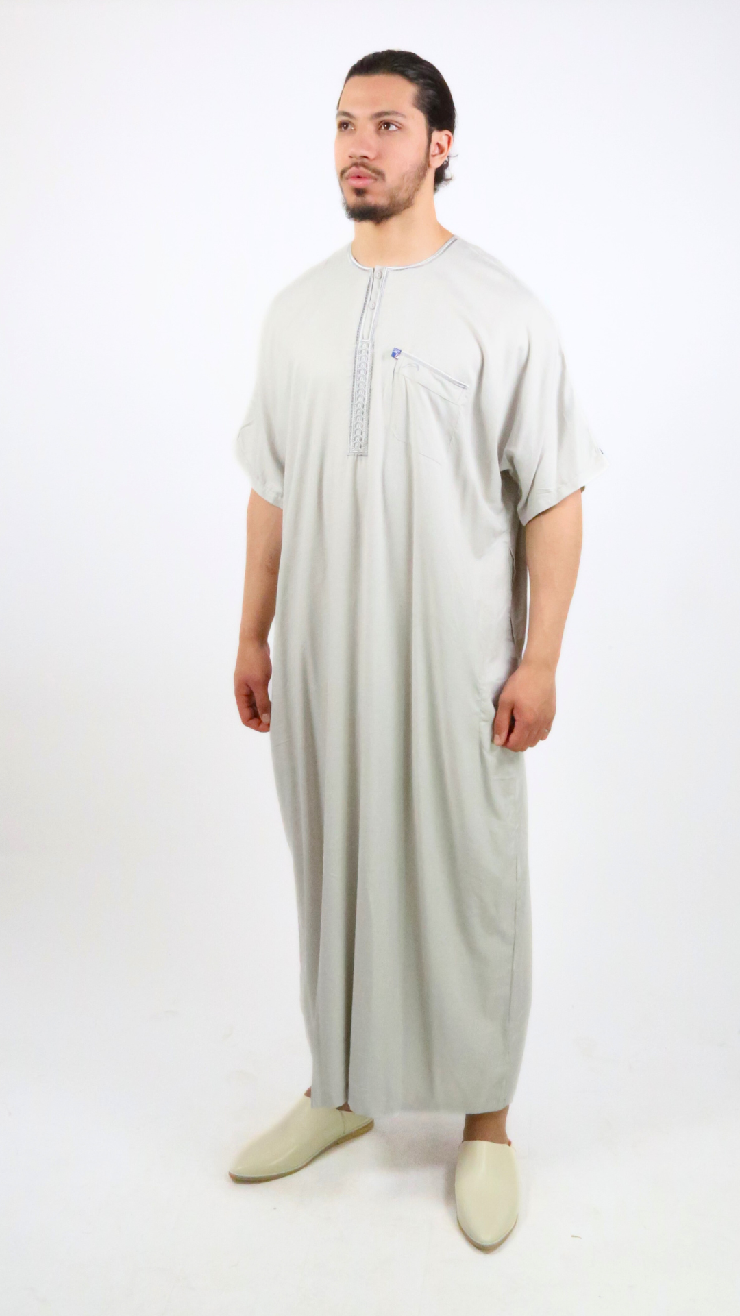 Qamis Ikaf tissu fin - manches courtes