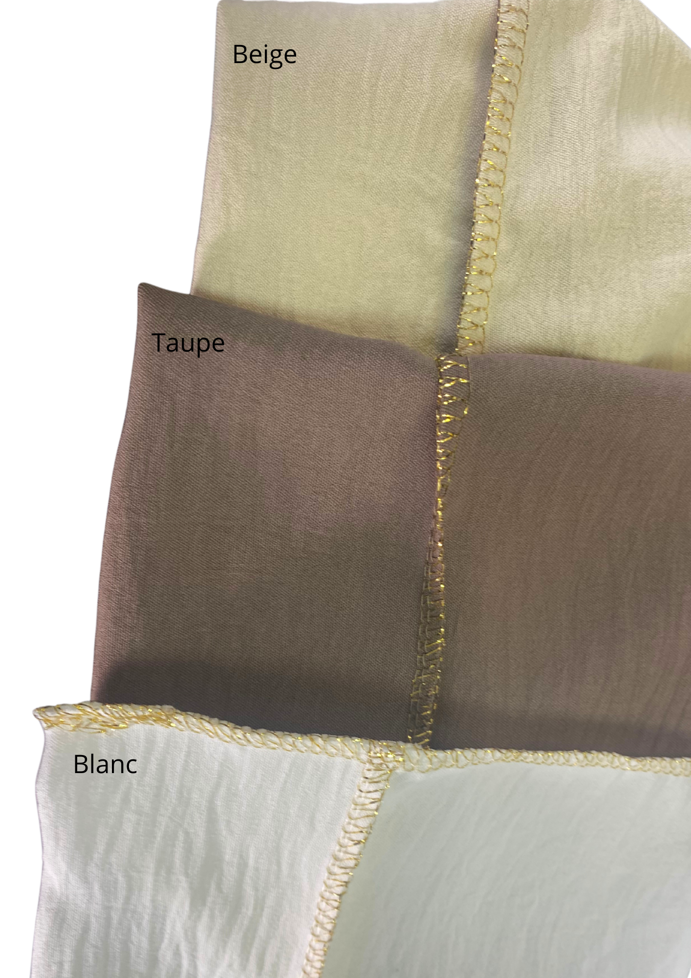 Abaya voile intégré avec détails en "or"