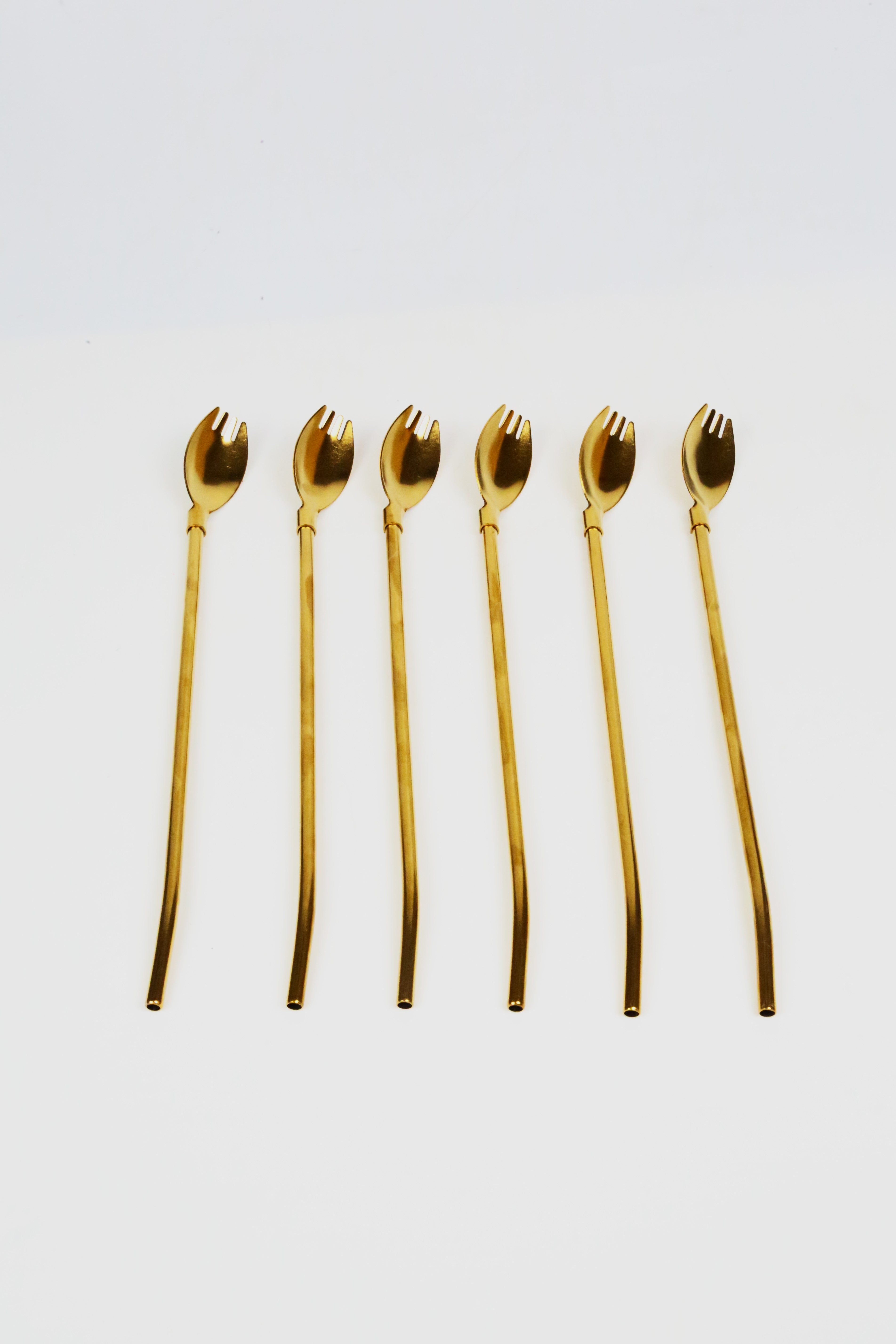 Lot de 6 couverts dorés à paille en acier