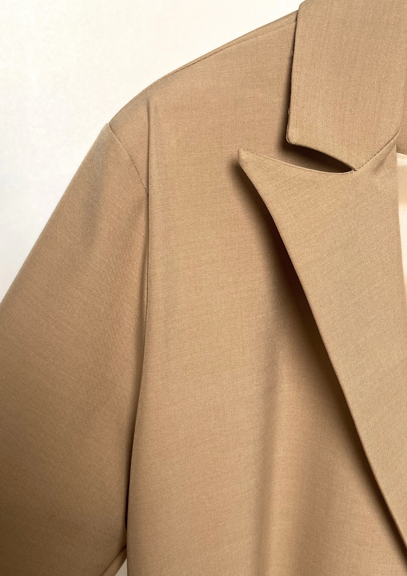 Veste oversize femme avec manches retroussées blanches