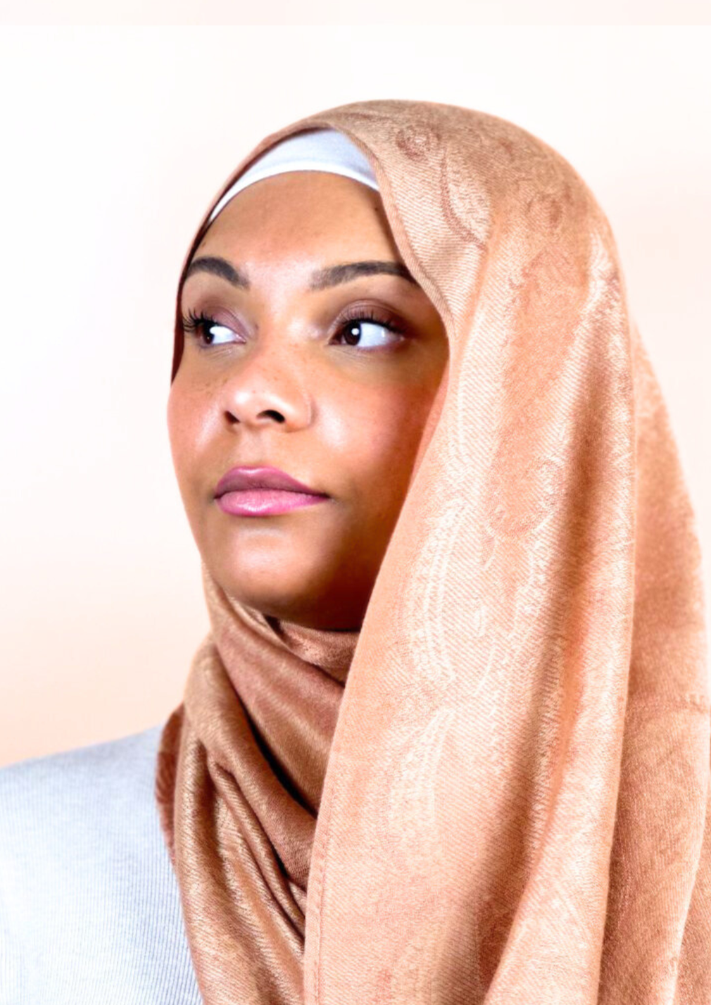 Hijab Pashmina à motifs unis Kalthoum – idéal pour un style modeste et tendance