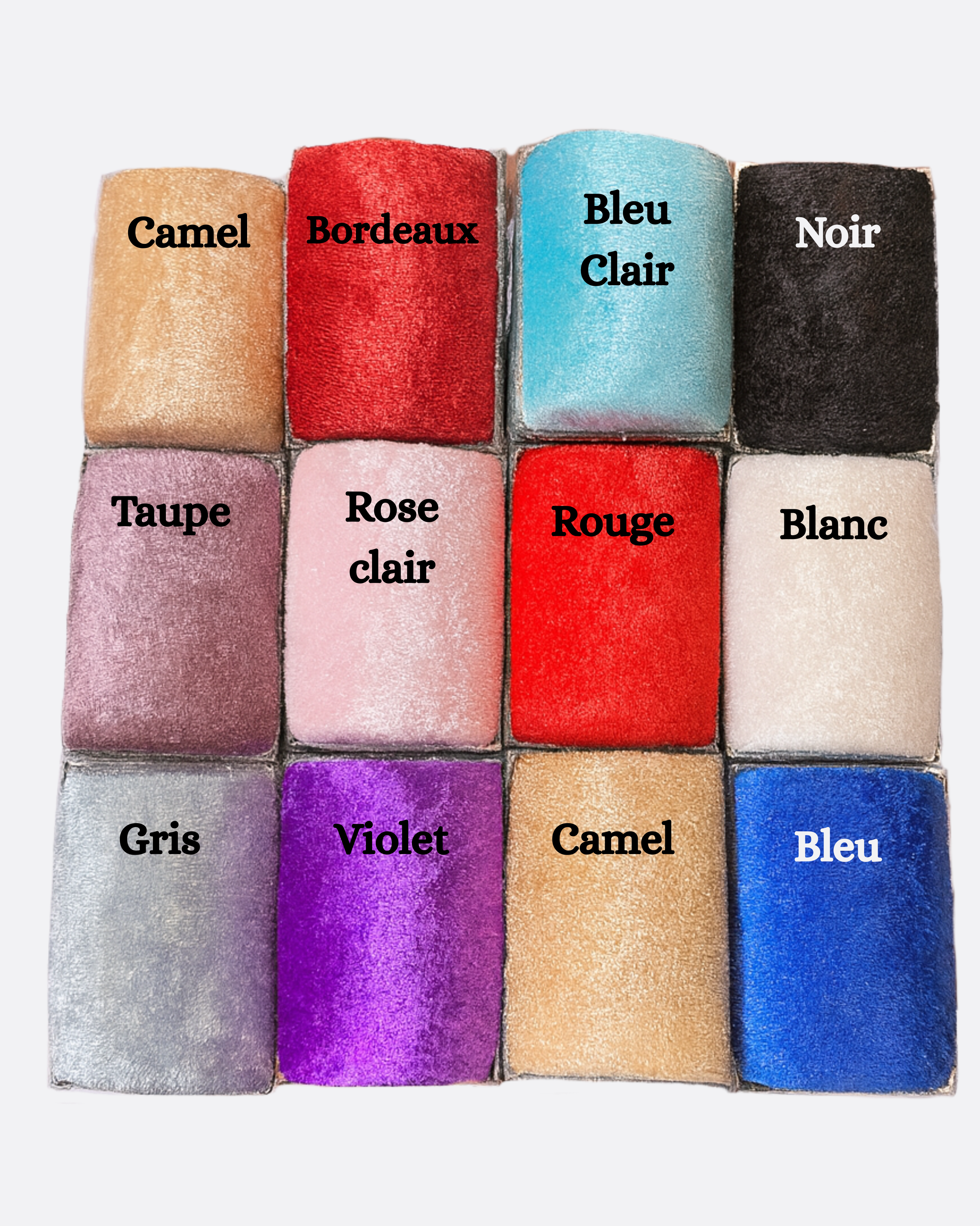 Boule à épingles sur socle décoratif