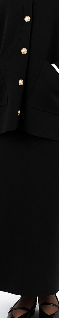 Ensemble gilet boutonné et jupe longue