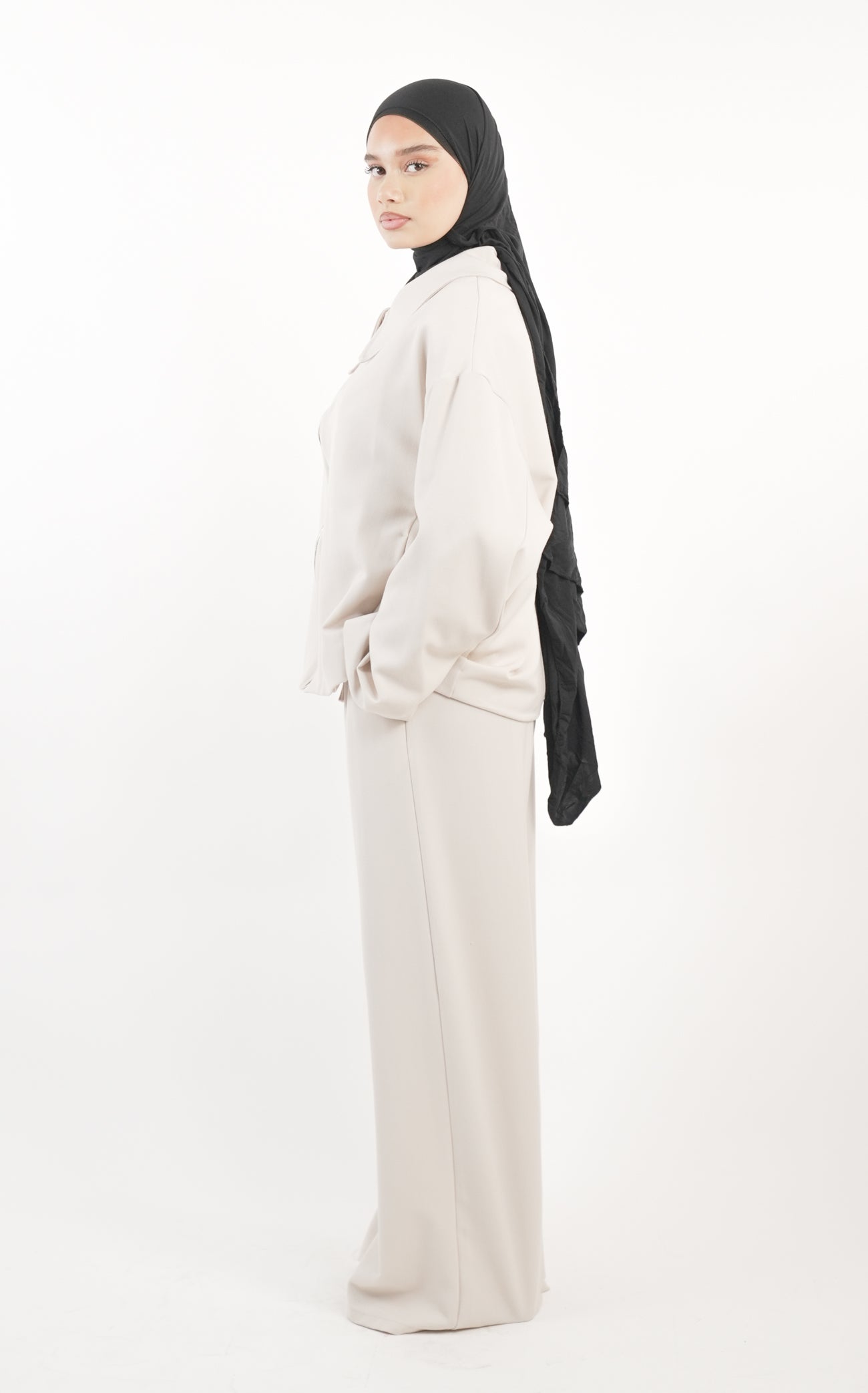 Ensemble pantalon droit et veste zippée