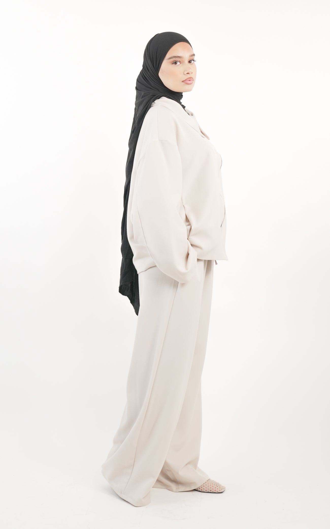 Ensemble pantalon droit et veste zippée