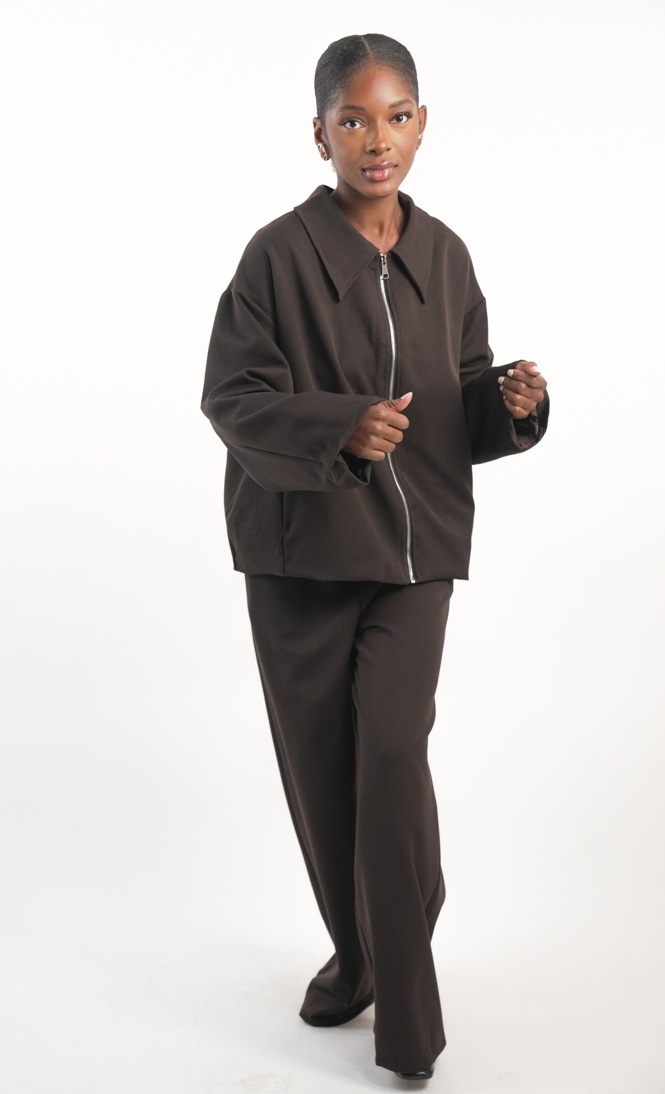 Ensemble pantalon droit et veste zippée