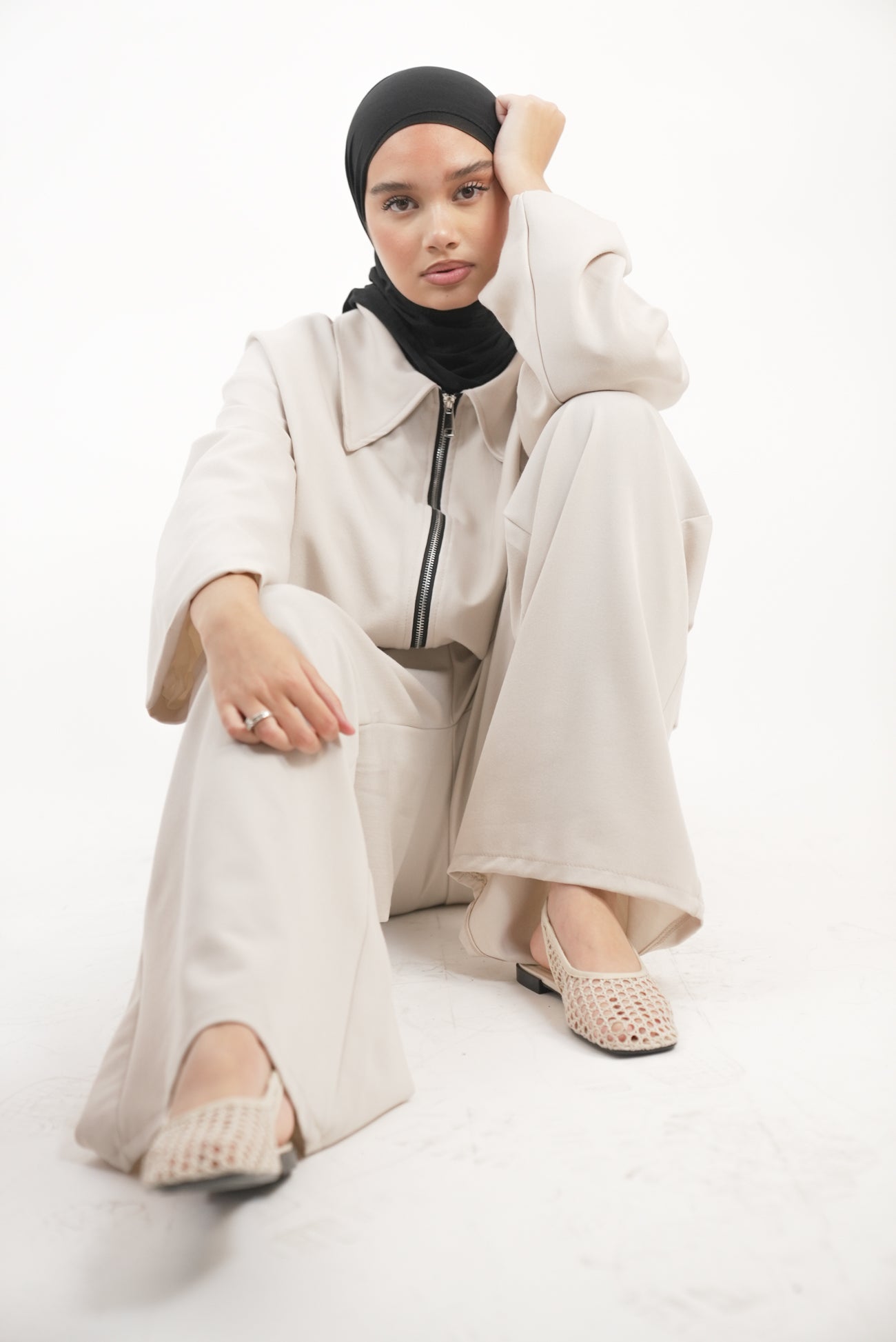 Ensemble pantalon droit et veste zippée