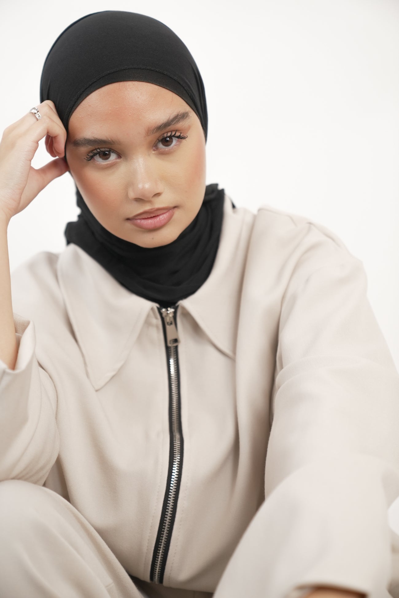 Ensemble pantalon droit et veste zippée