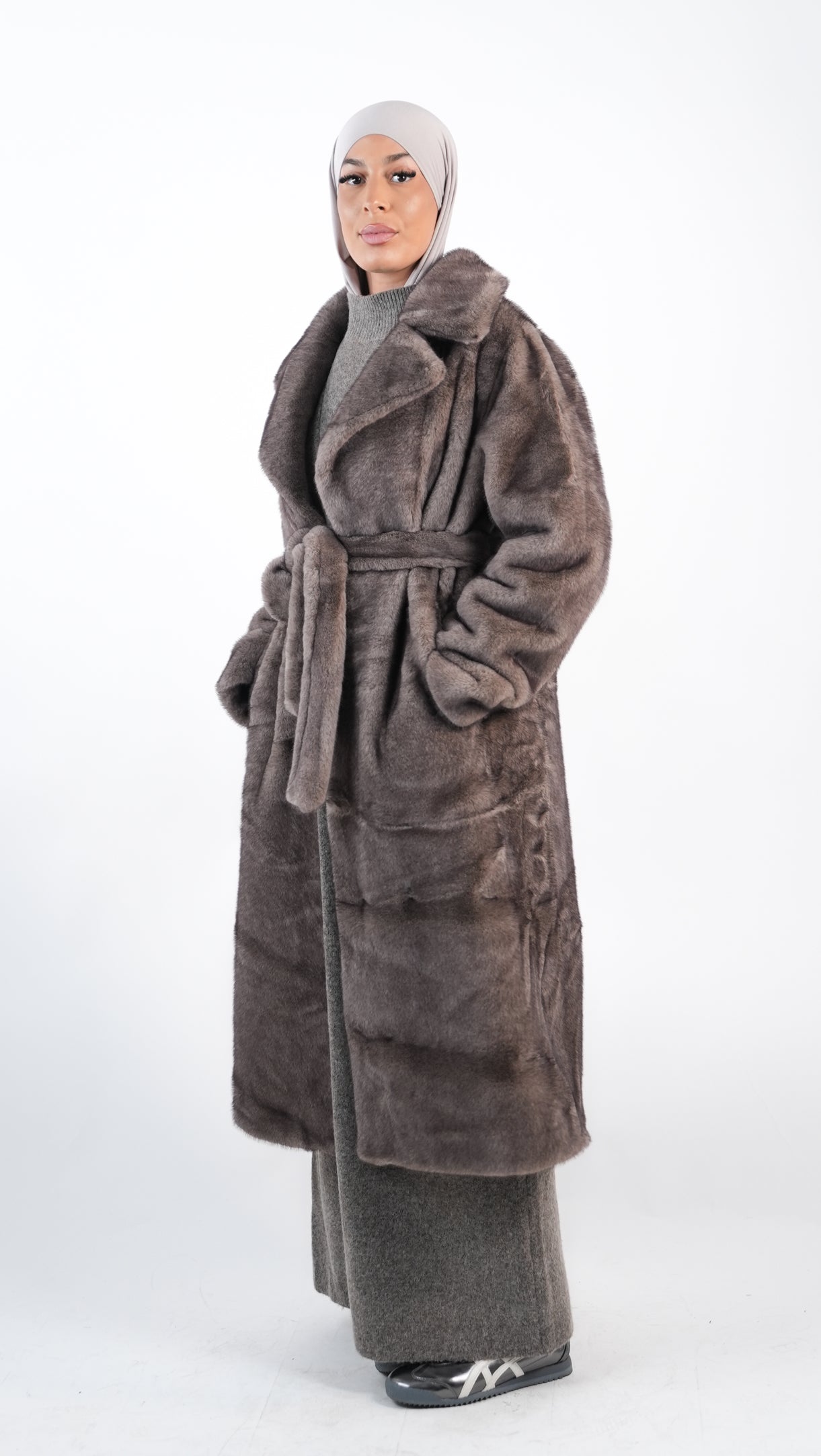 Manteau long fausse fourrure