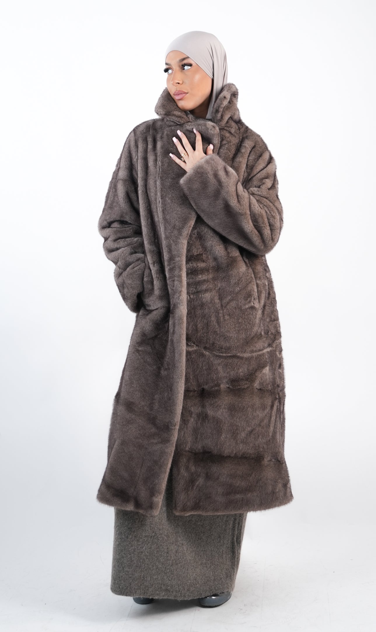 Manteau long fausse fourrure