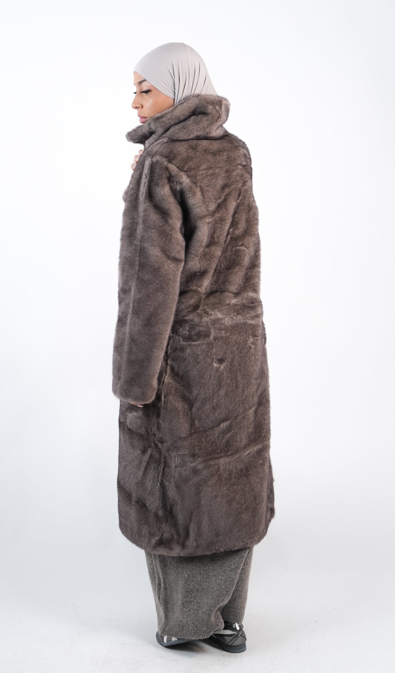 Manteau long fausse fourrure