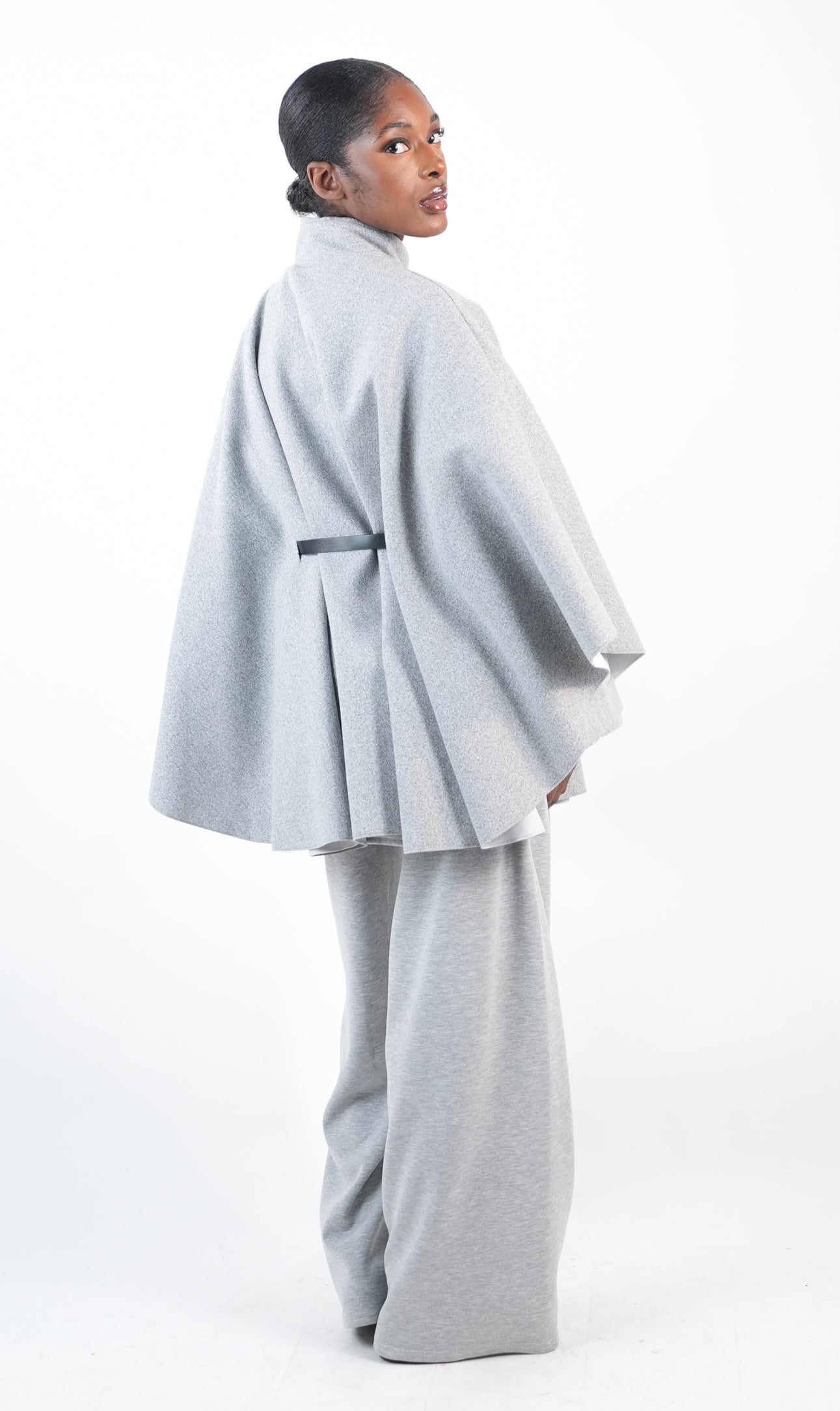 Cape manteau avec ceinture