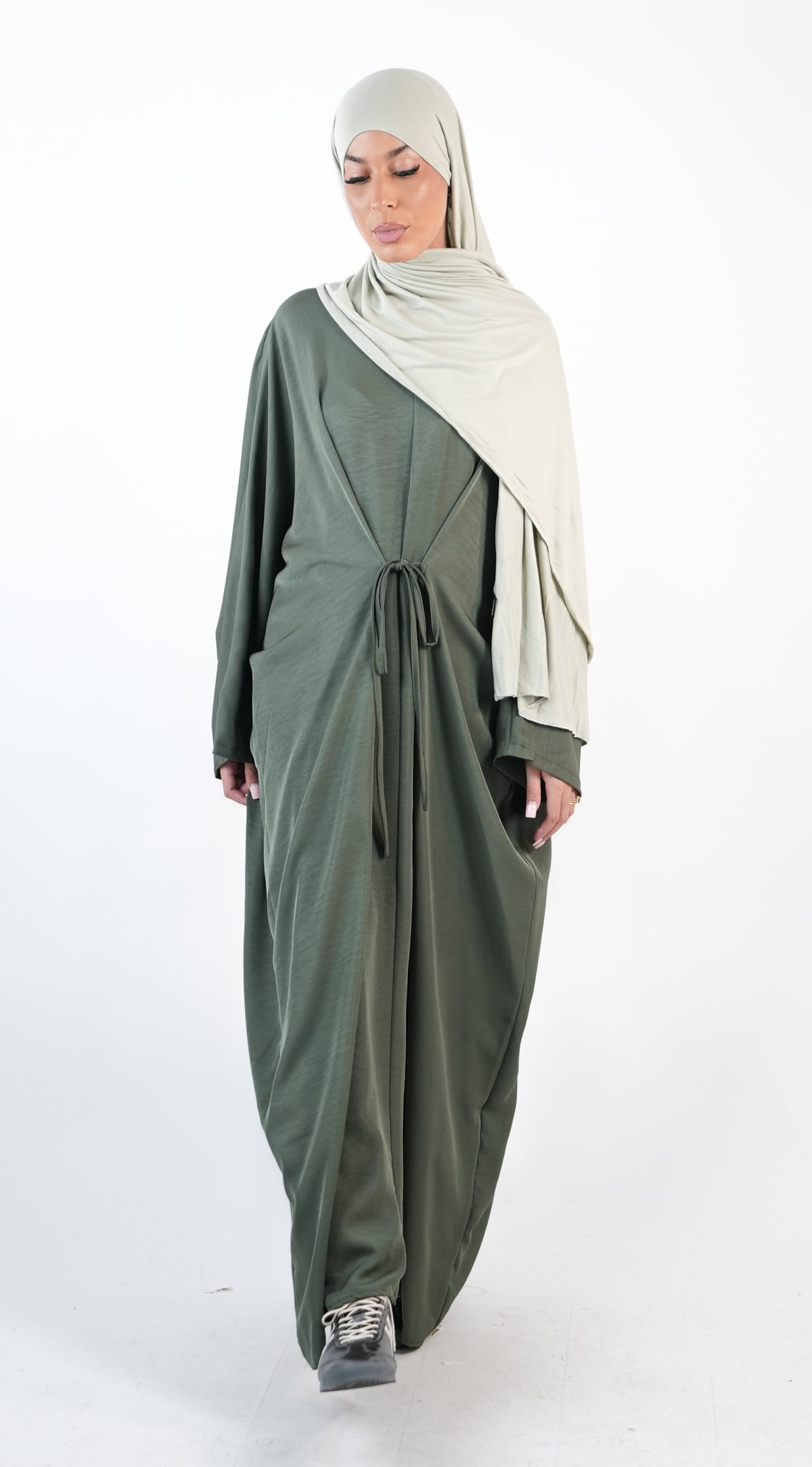 Robe manche papillon avec lien à nouer