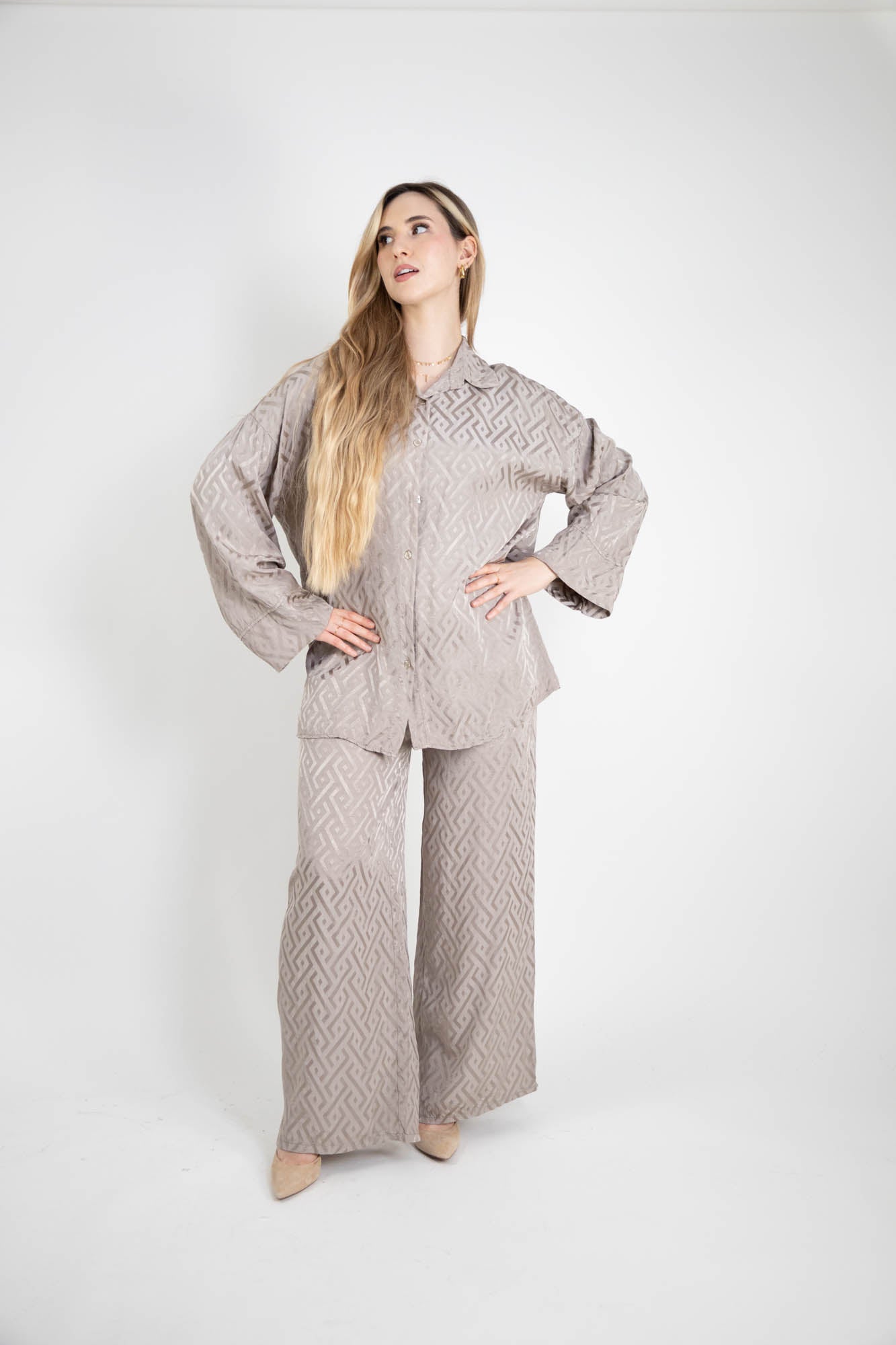 Ensemble Femme Oversize – Chemise & Pantalon satiné