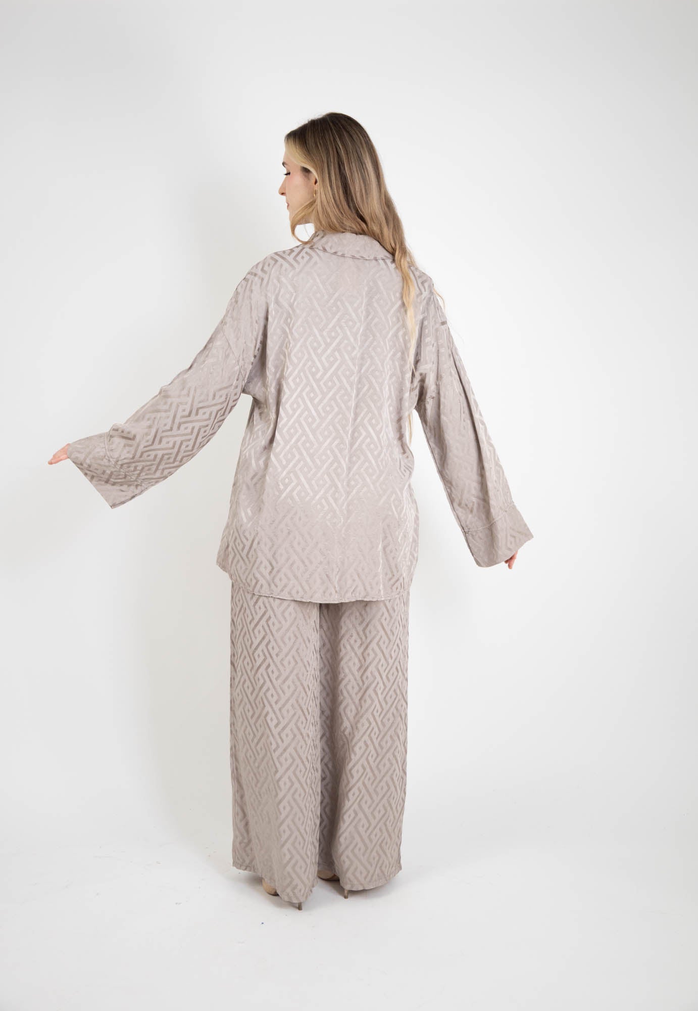 Ensemble Femme Oversize – Chemise & Pantalon satiné
