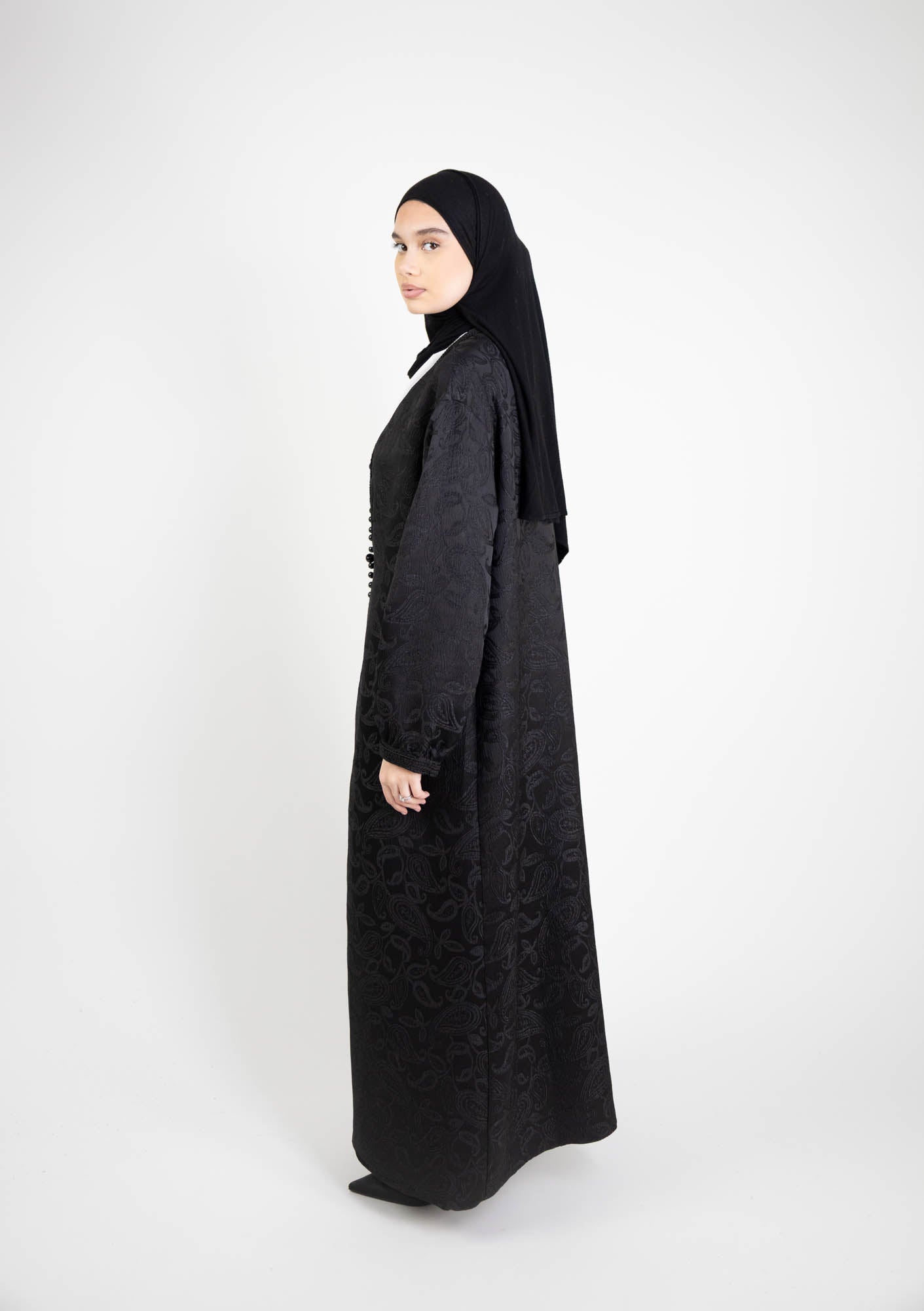 Robe ample brocard à bouton style oriental