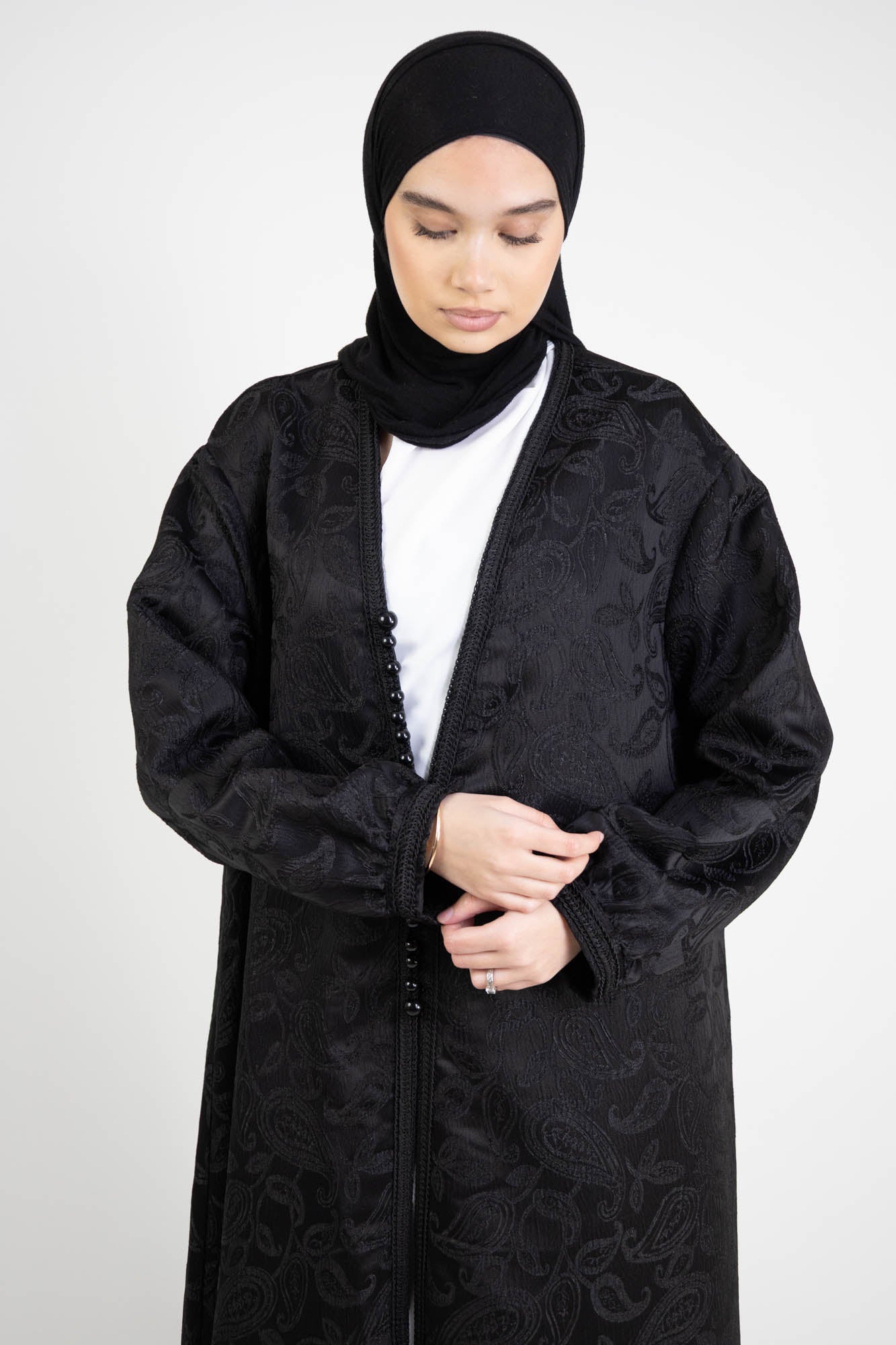 Robe ample brocard à bouton style oriental