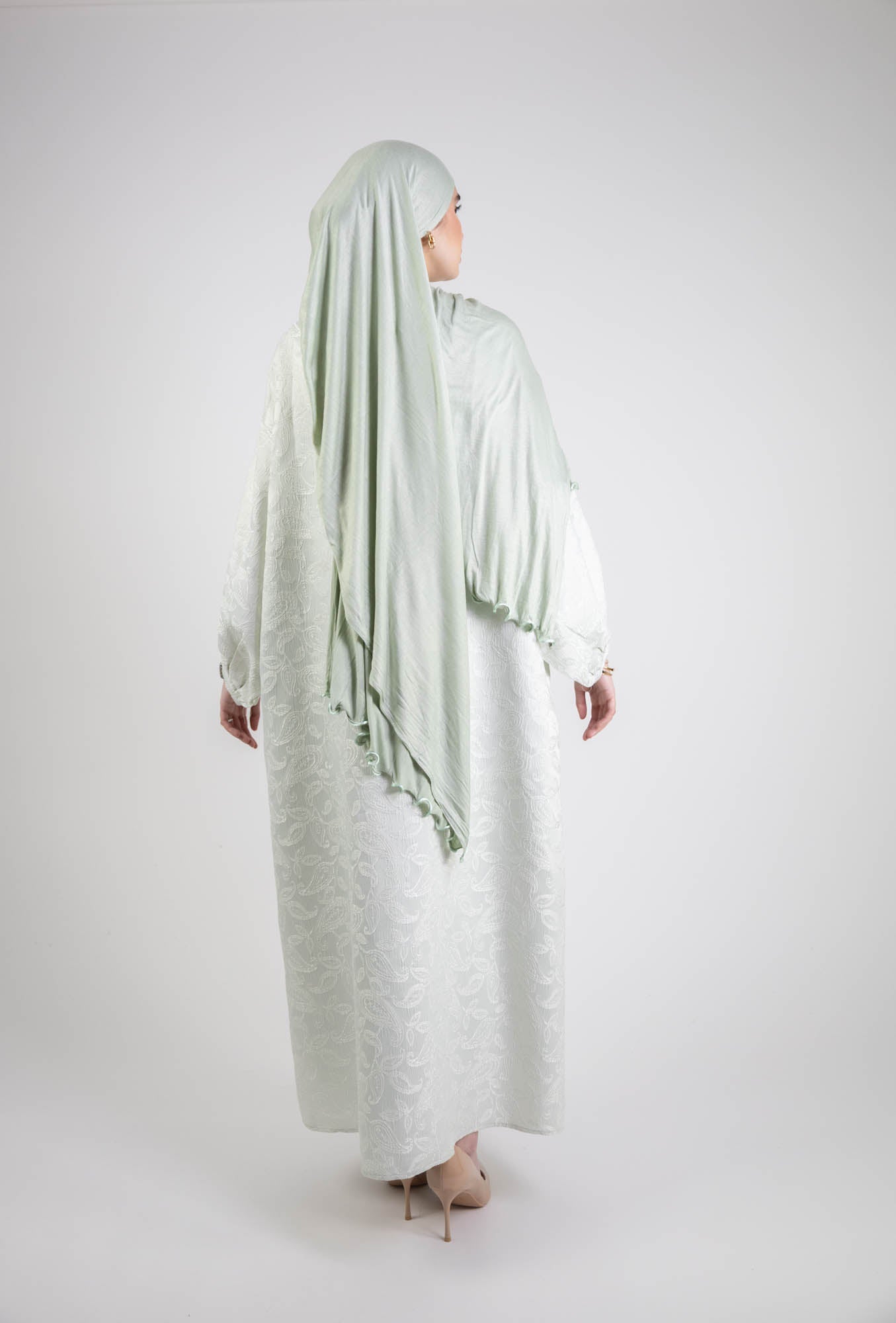 Robe ample brocard à bouton