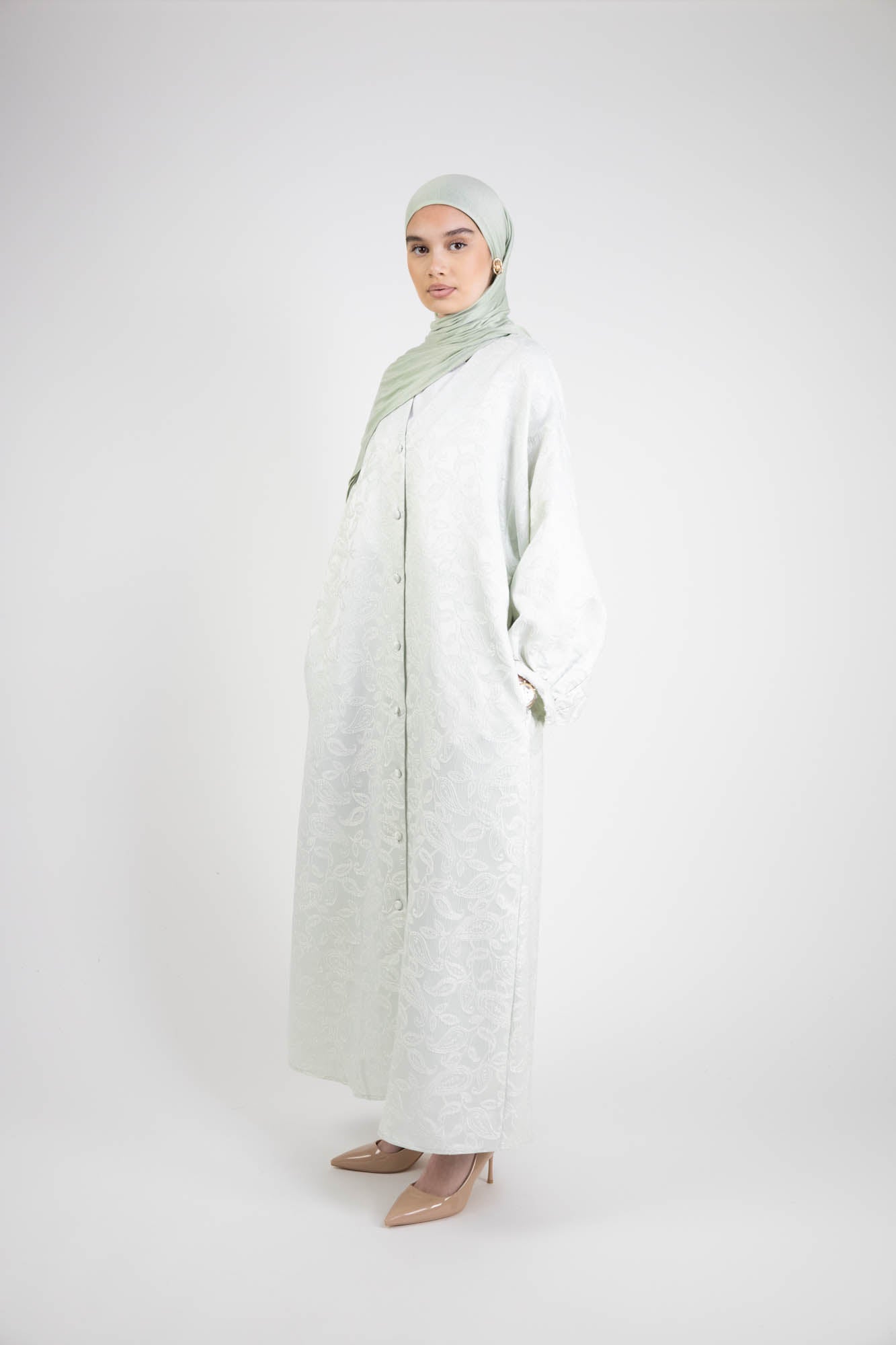 Robe ample brocard à bouton