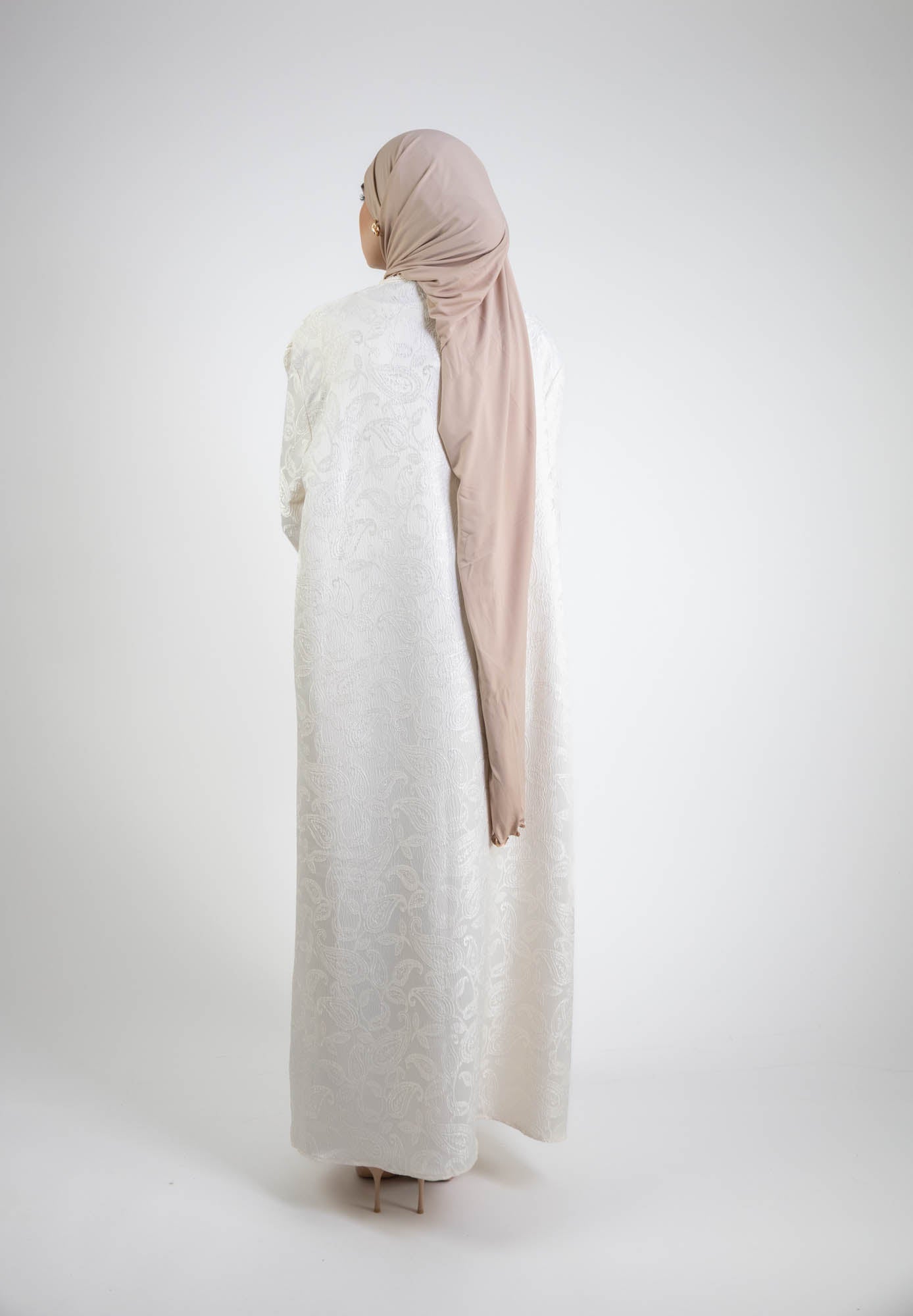 Robe ample brocard à bouton style oriental