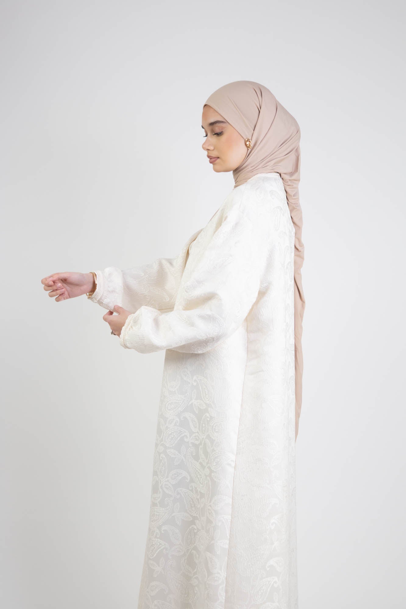 Robe ample brocard à bouton style oriental