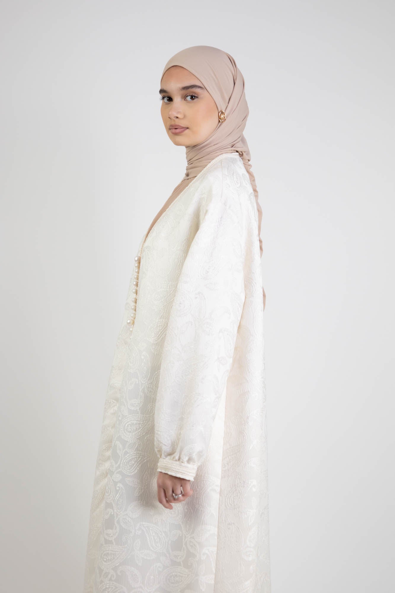 Robe ample brocard à bouton style oriental