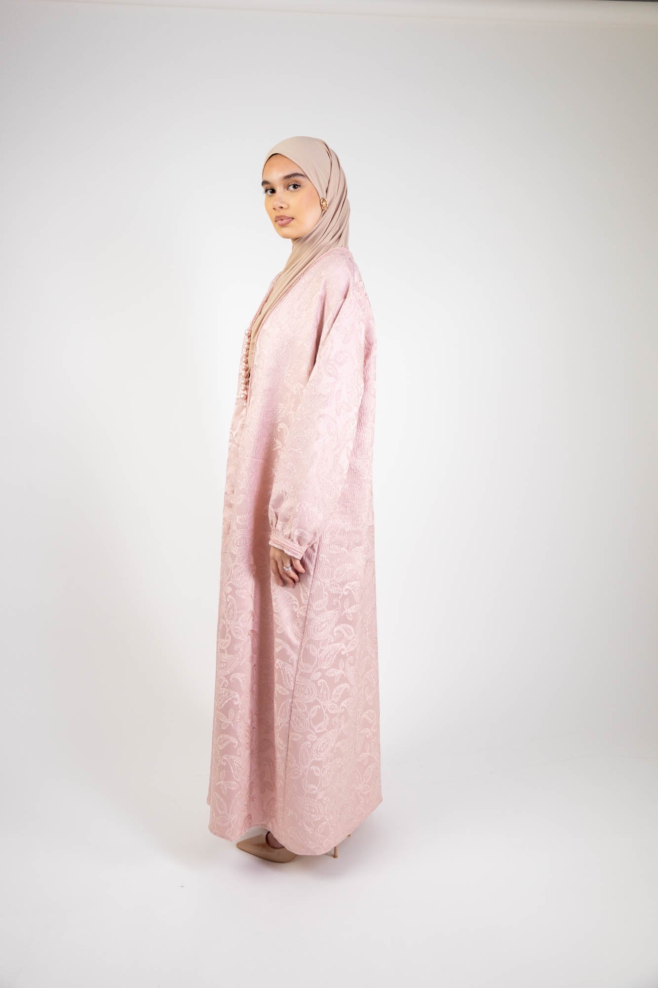 Robe ample brocard à bouton style oriental