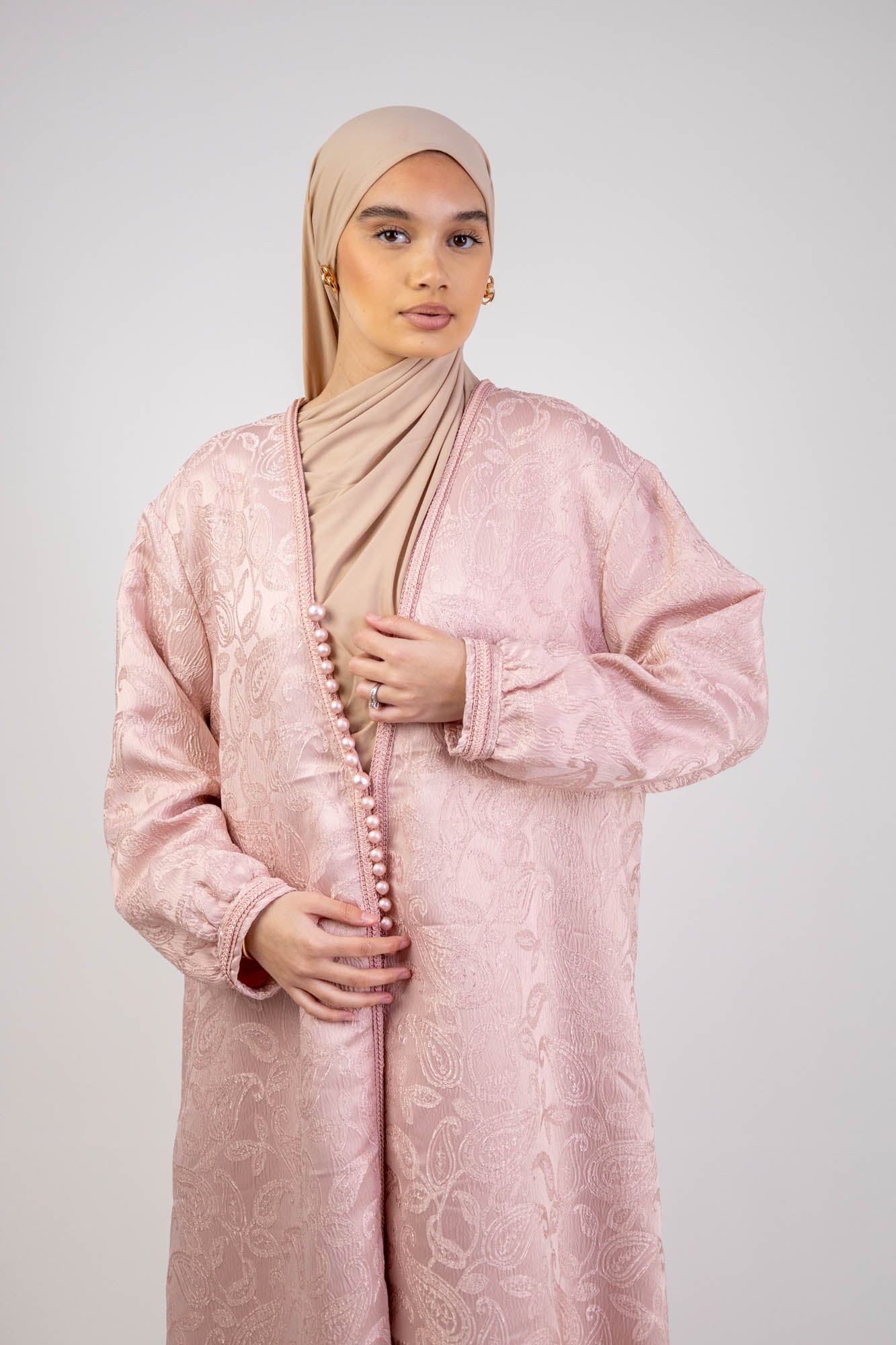 Robe ample brocard à bouton style oriental
