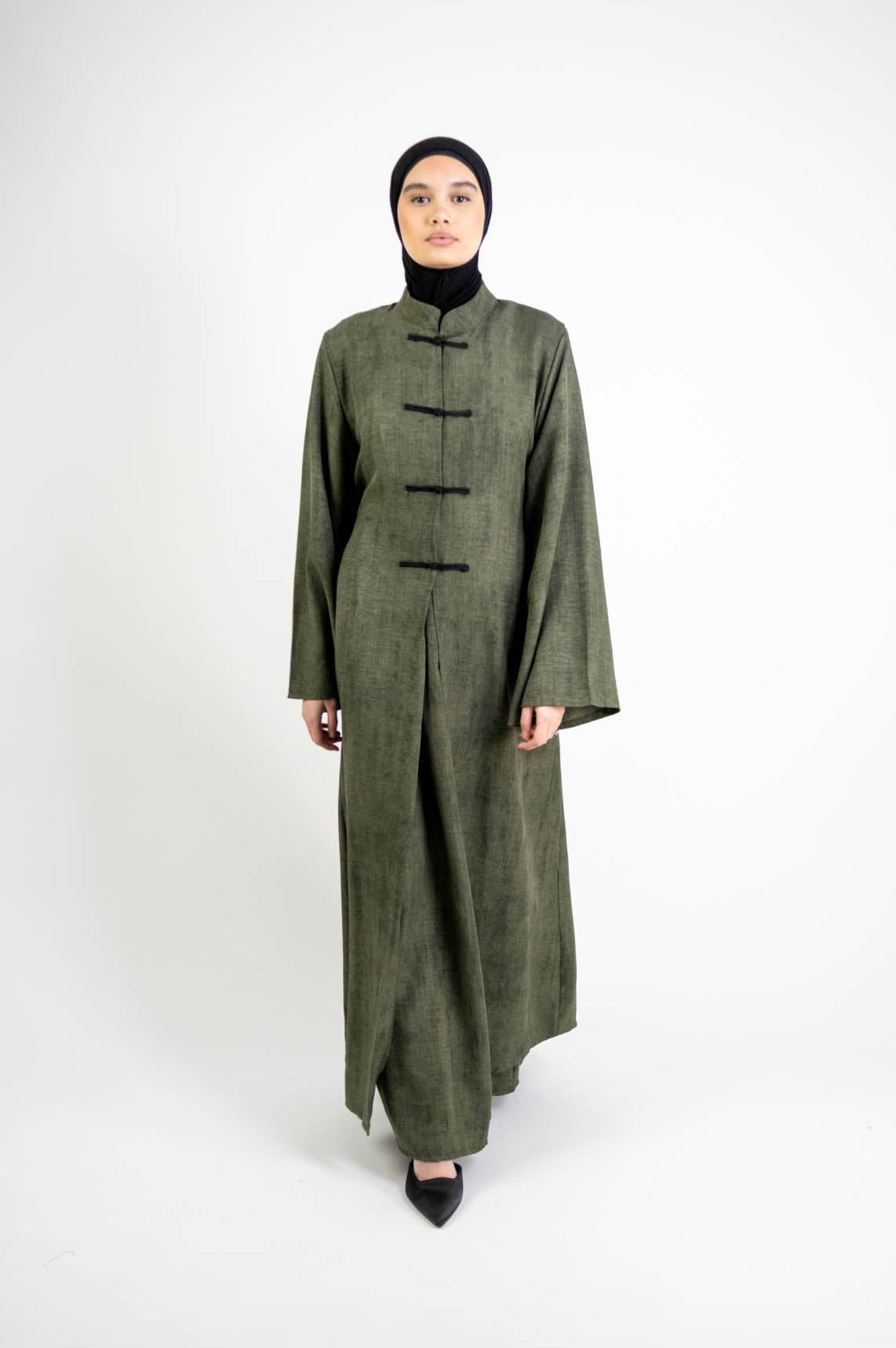 Conjunto para mujer: vestido sin mangas y kimono largo abotonado