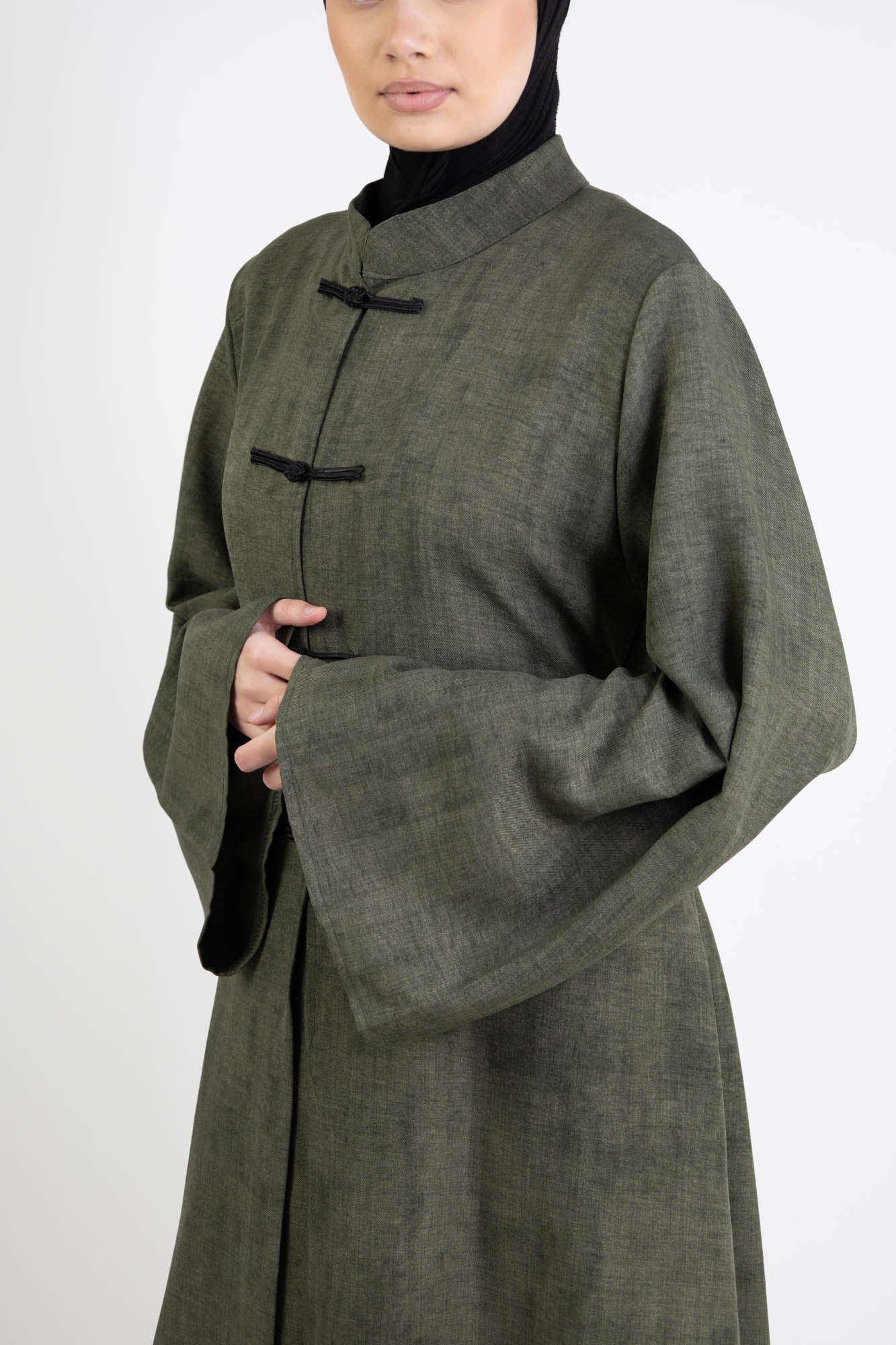 Conjunto para mujer: vestido sin mangas y kimono largo abotonado