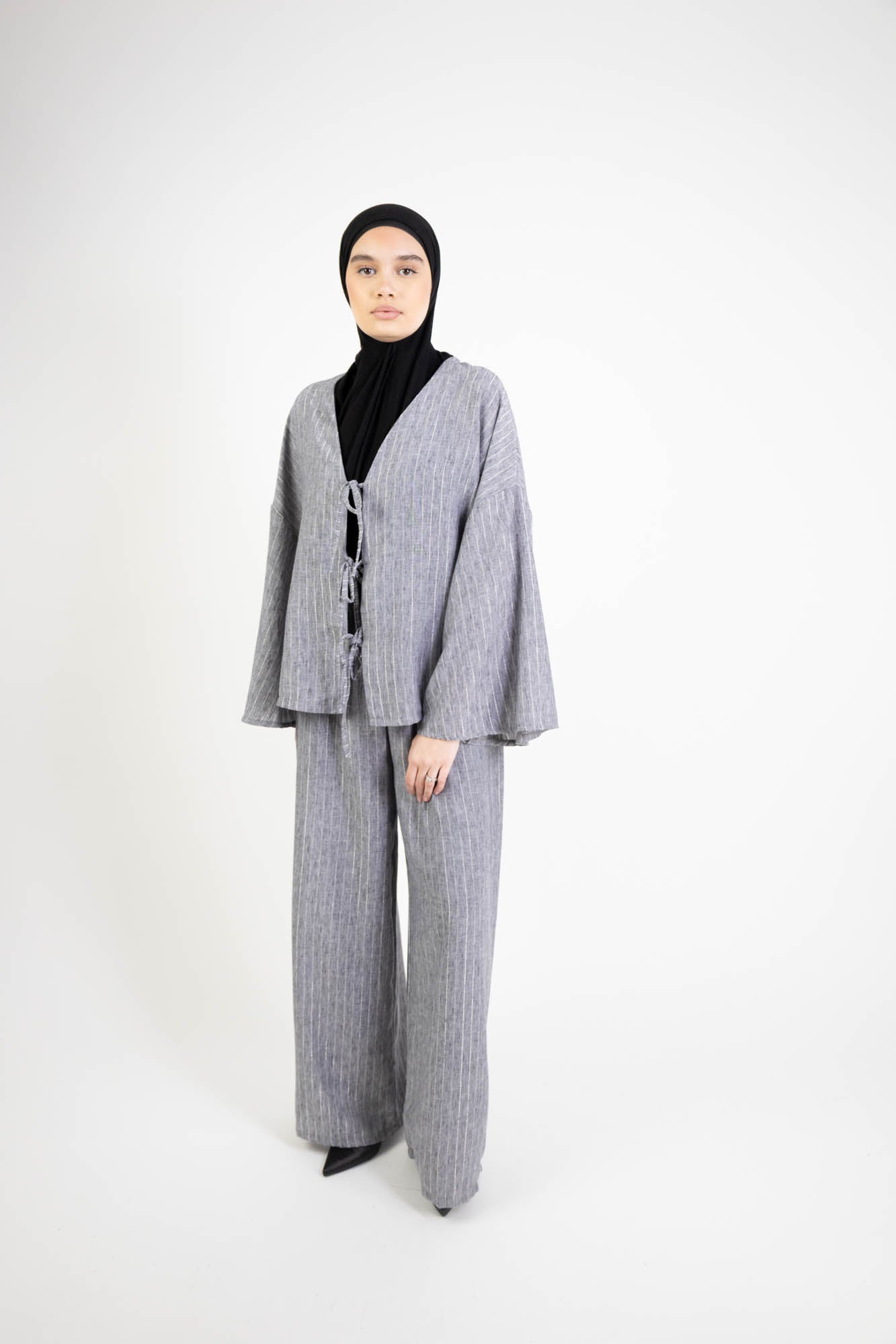 Ensemble Femme élégant – Gilet à petit noeud & pantalon