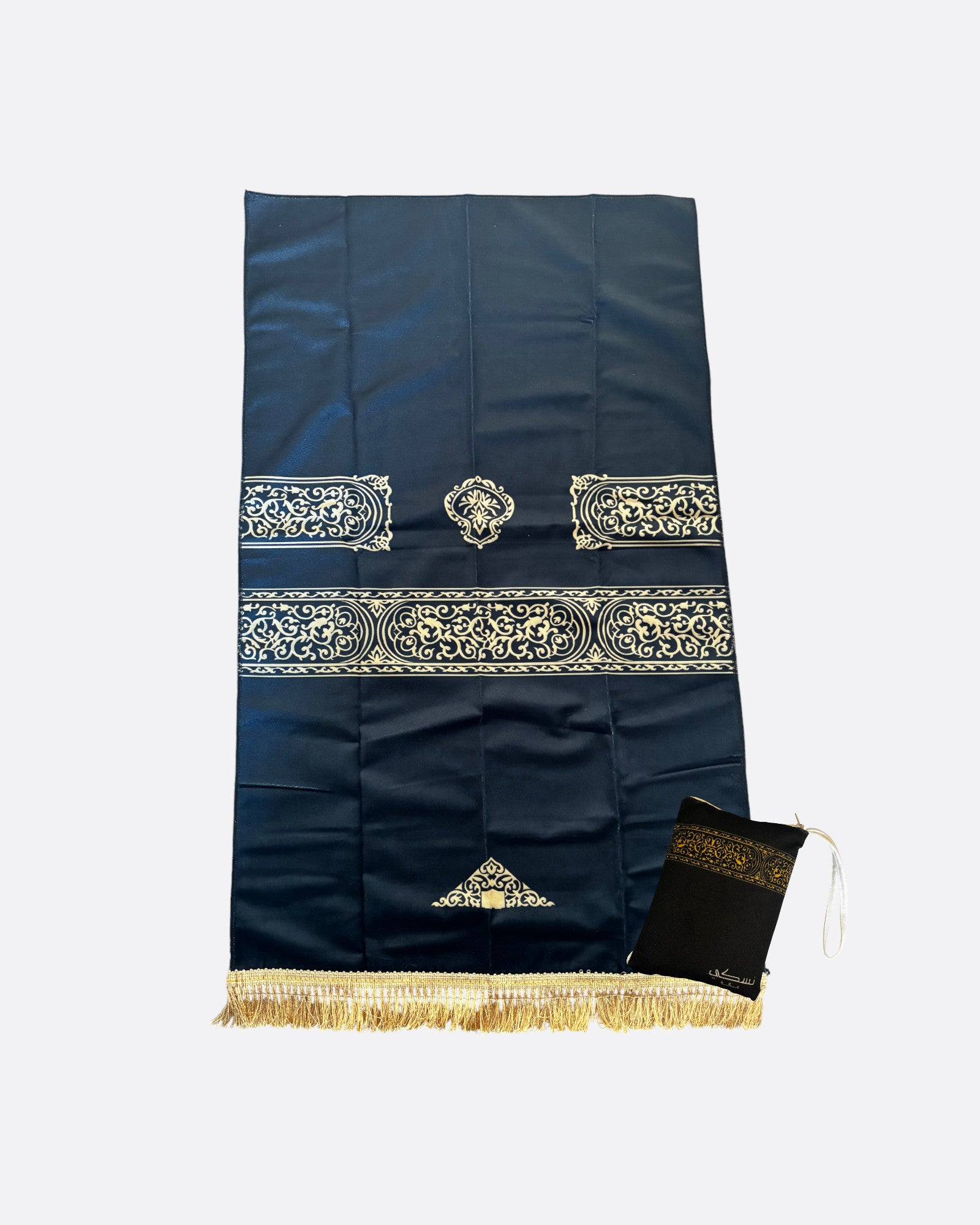Tapis de priere noir transportable avec pochette – tenue ou accessoire de qualité, pensé pour un usage quotidien, description optimisée SEO.