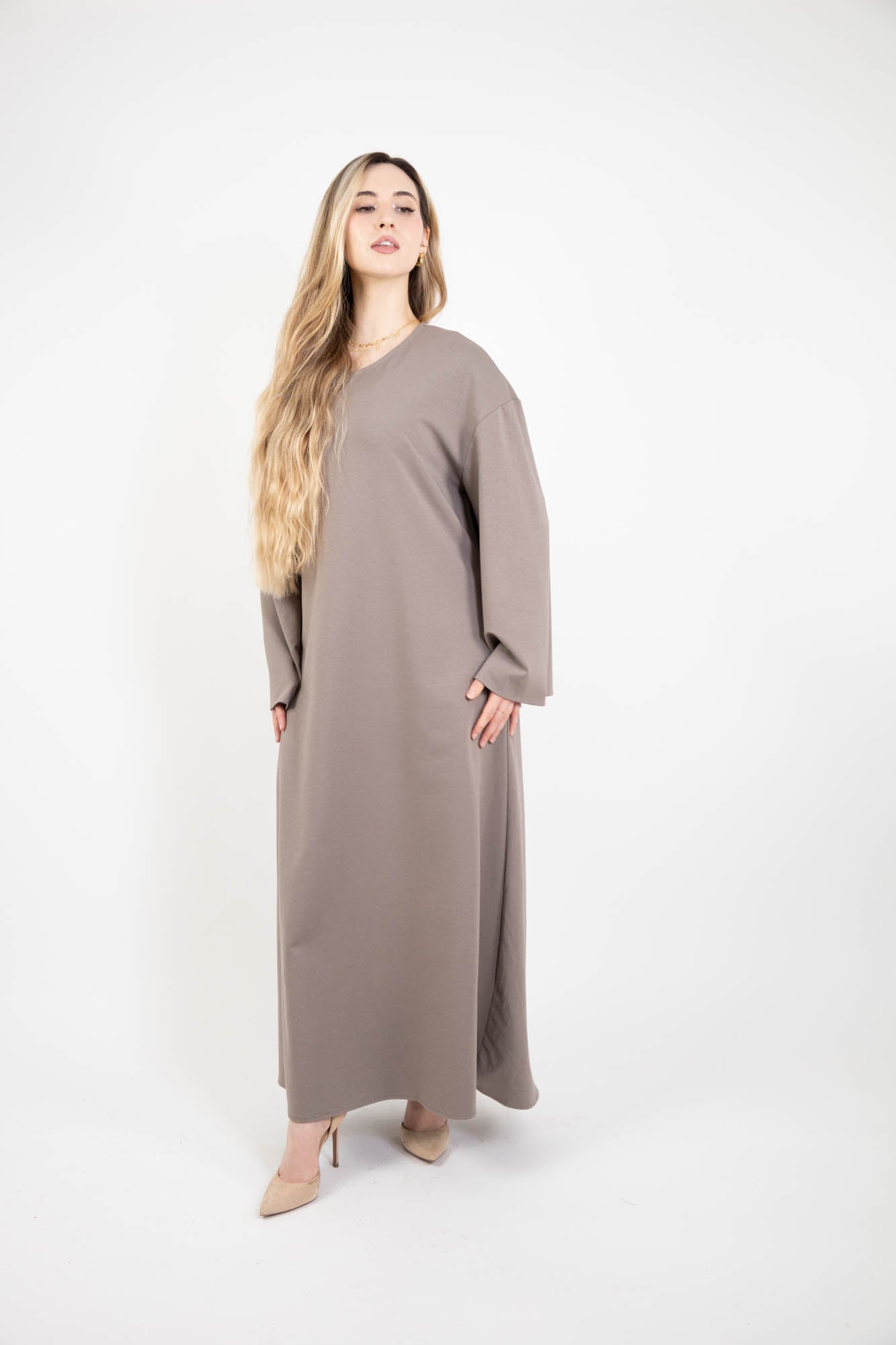 Robe longue droite manche évasée