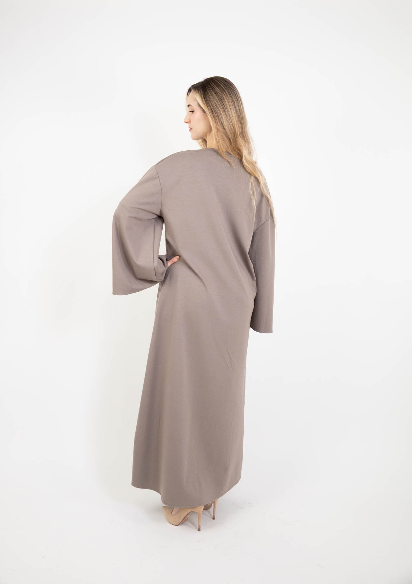 Robe longue droite manche évasée
