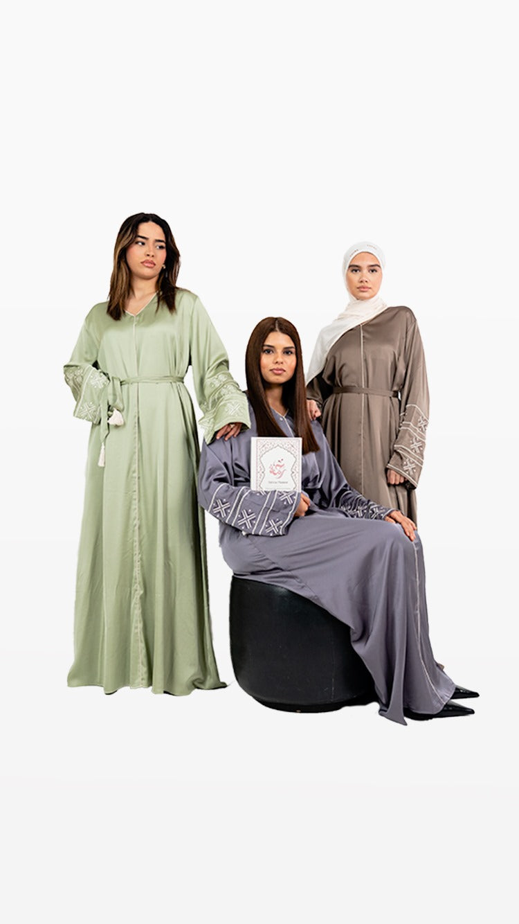 Robe longue satinée manche ornées