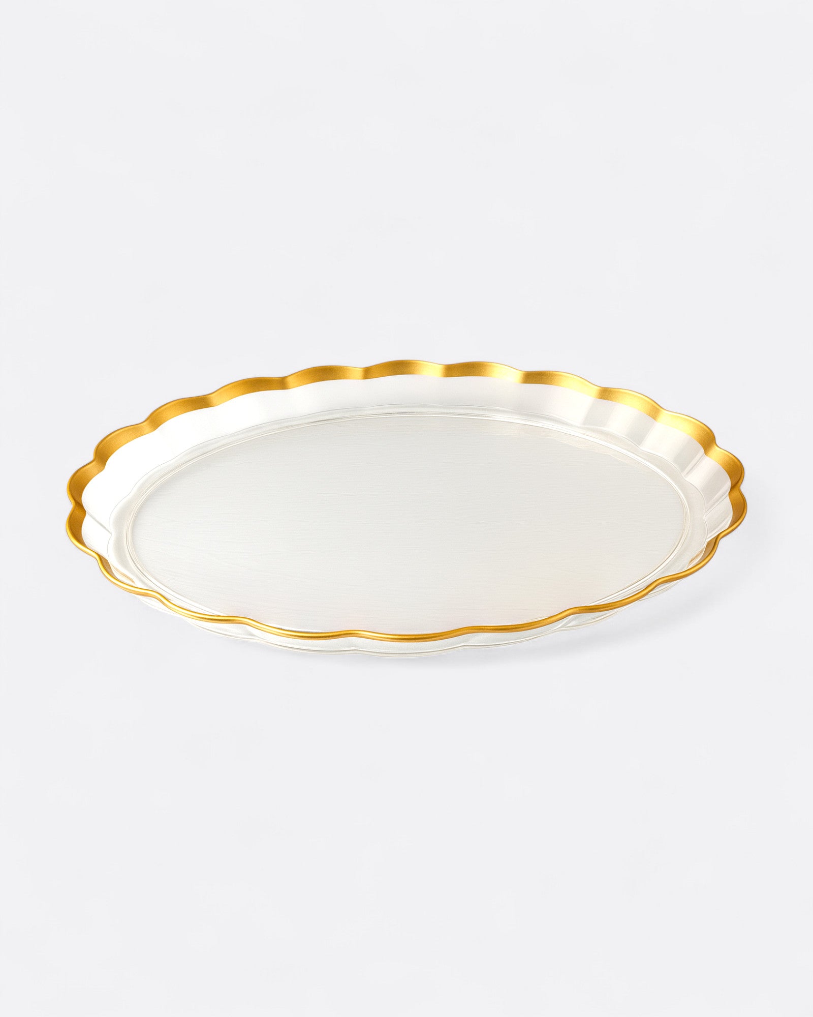 Plateau transparent oval ondulé