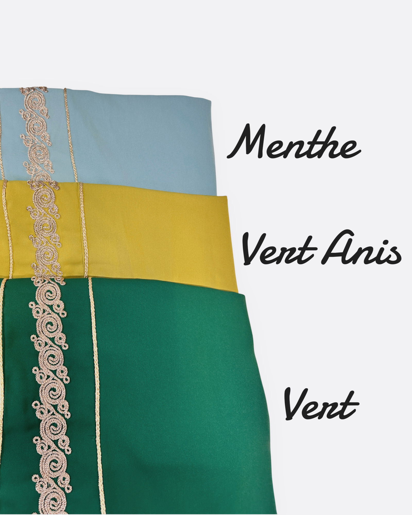 Robe longue à broderies dorées