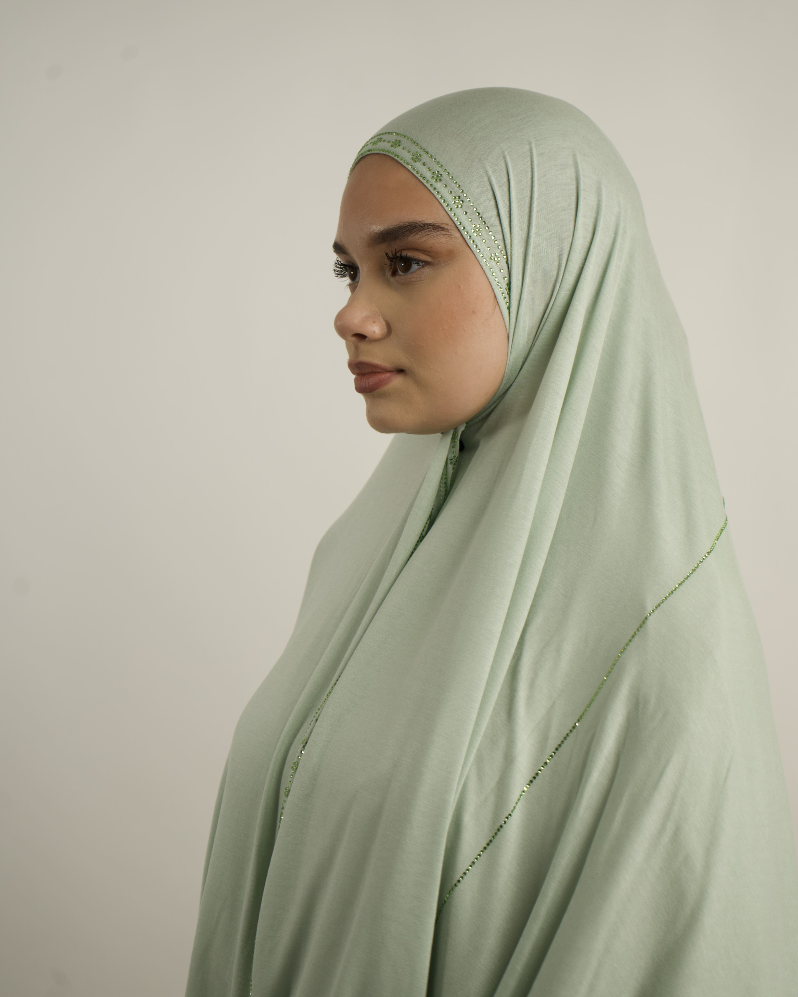 Hijab élégant en jersey avec strass